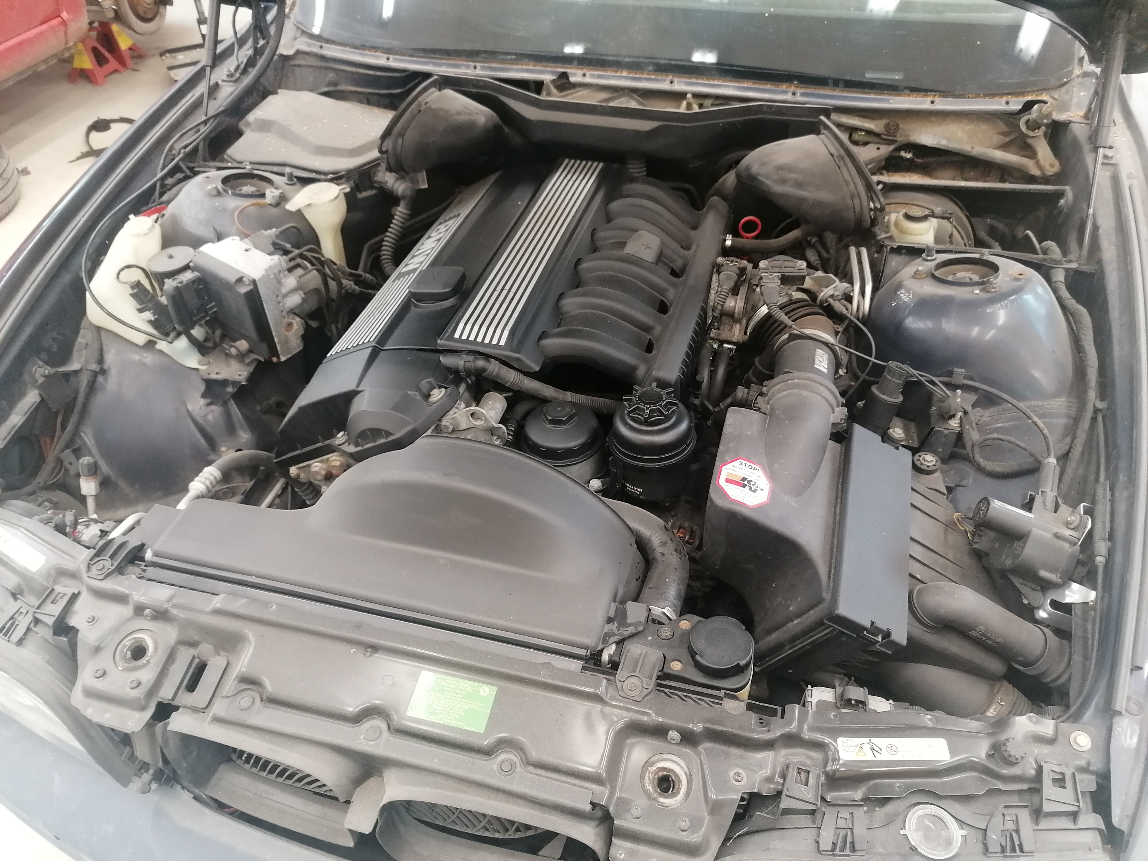 BMW 528 i Touring Manuell 1998, bild 7/8
