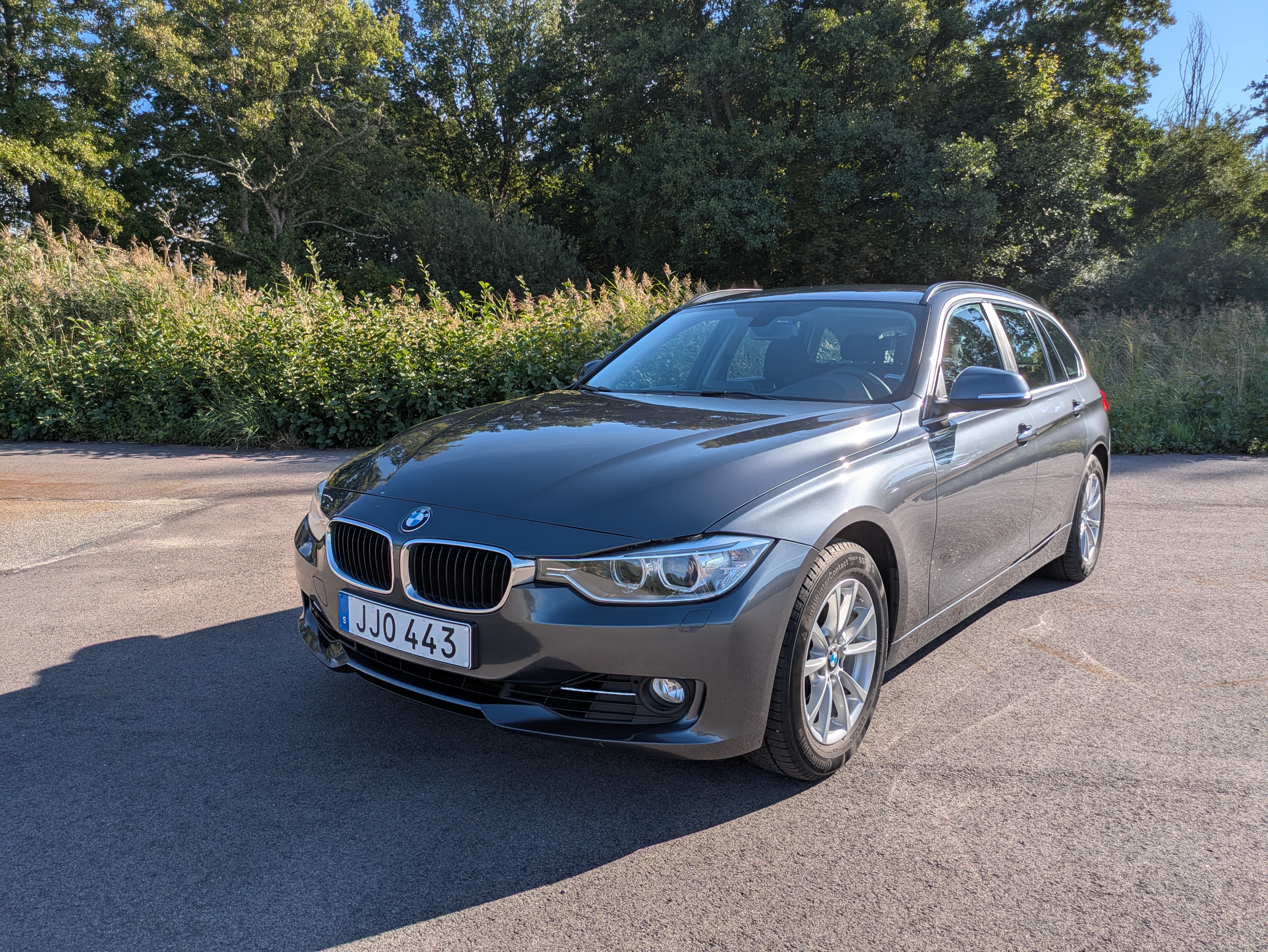 BMW 320 i Touring Manuell 2015, kuva 2/5