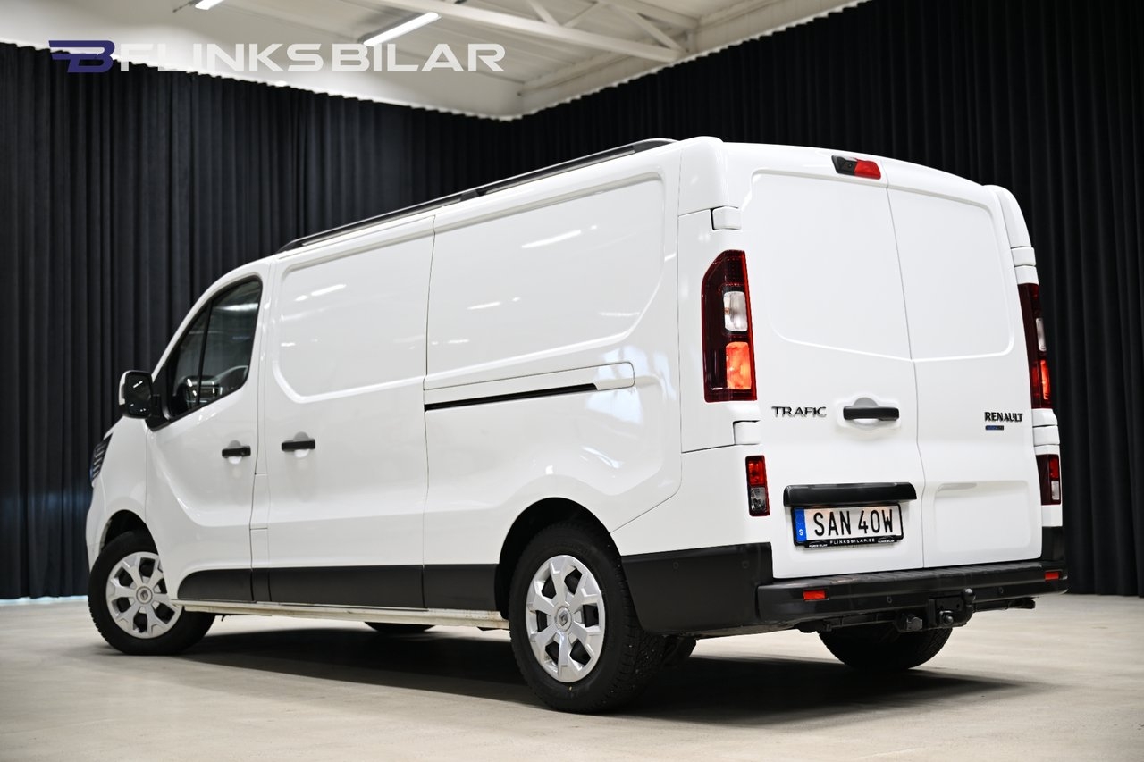 Renault Trafic dCi 150HK L2 Automat 2023, bild 5/10