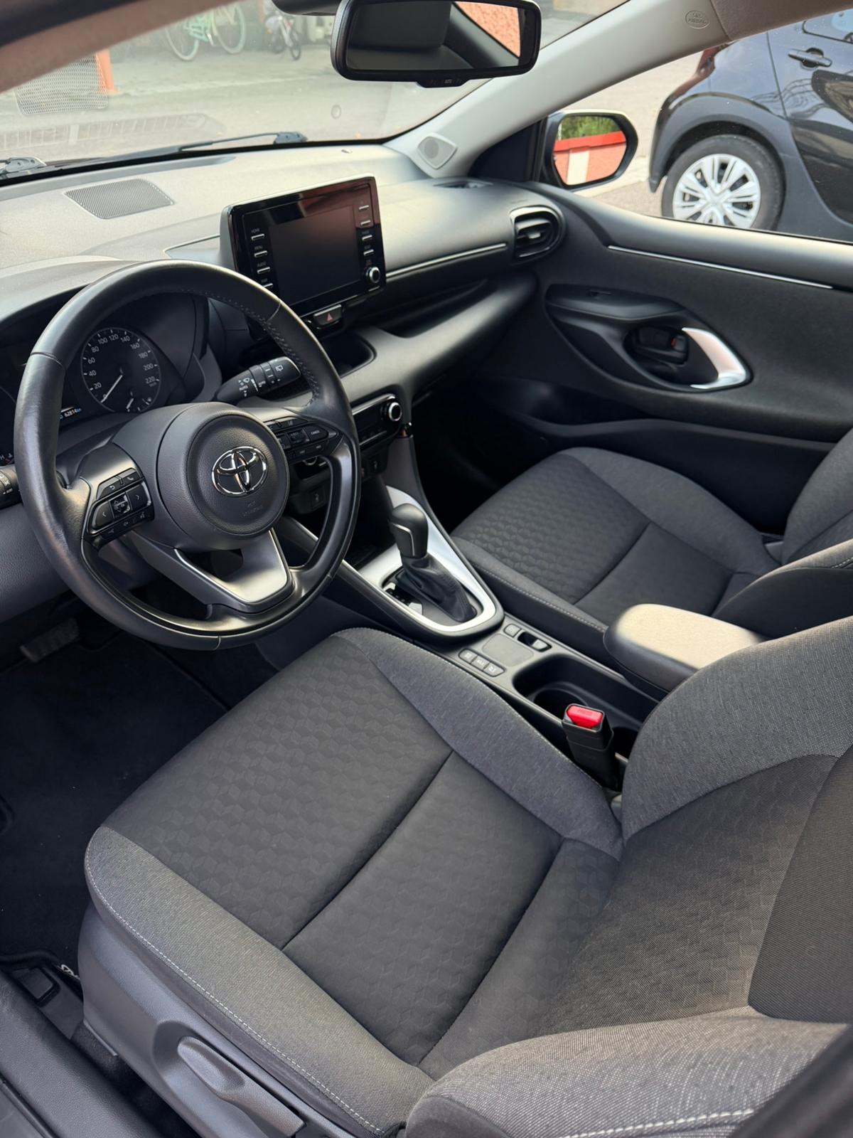 Toyota Yaris Hybrid CVT 2022, bild 6/10