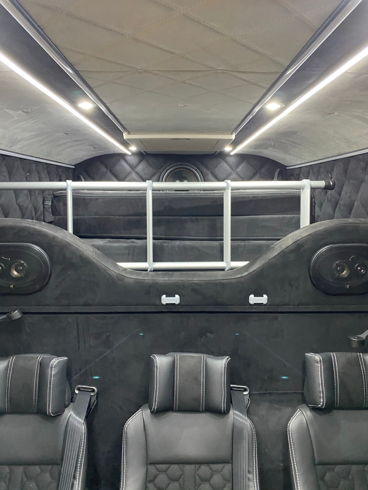 Volkswagen Crafter 35 2.0 TDI Automatisk 2021, bild 8/8
