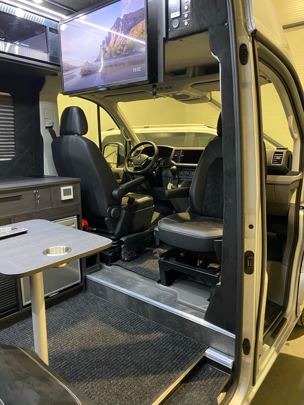 Volkswagen Crafter 35 2.0 TDI Automatisk 2021, bild 7/8