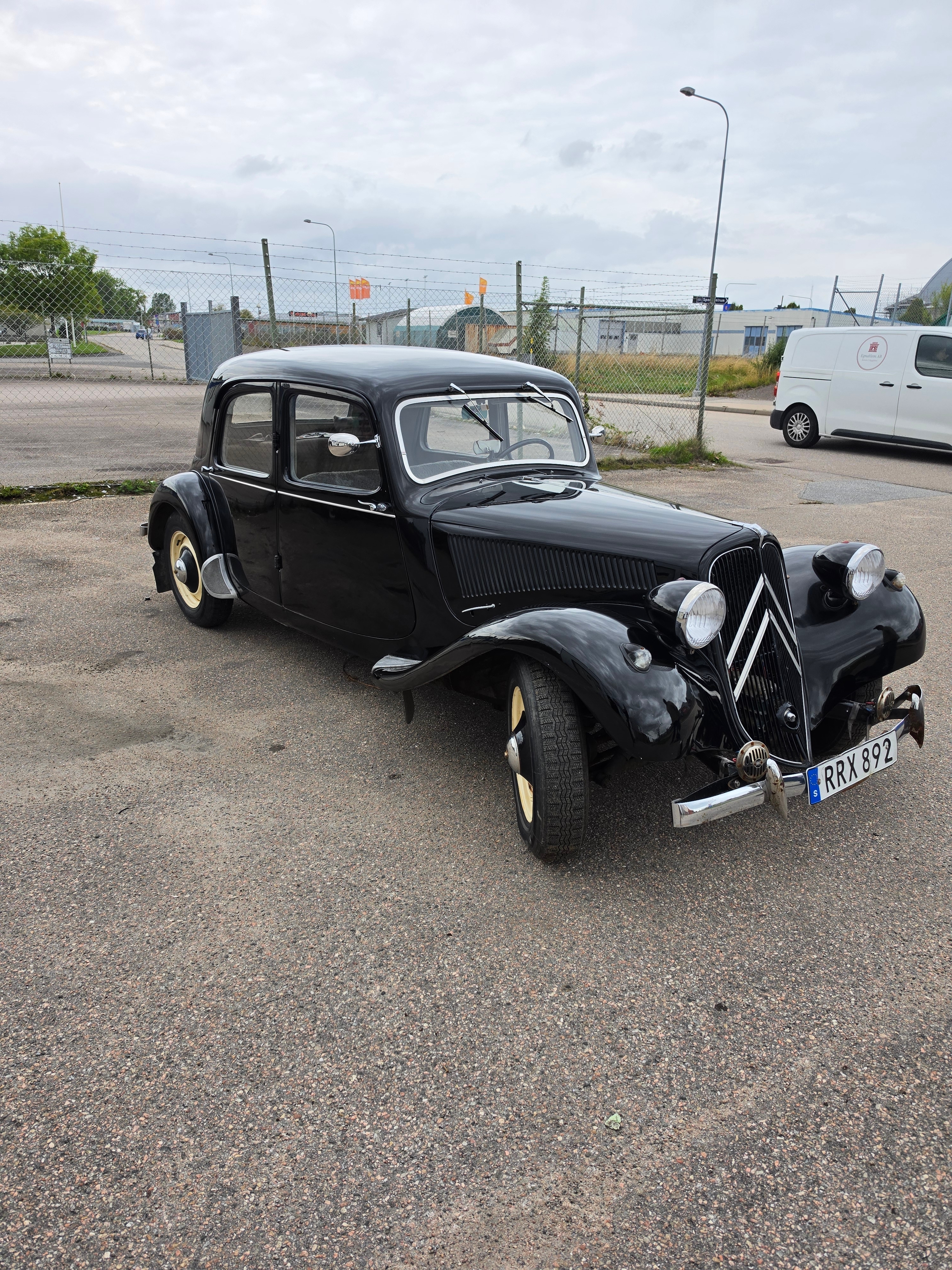 Citroen Traction Avant 1949, bild 2/9