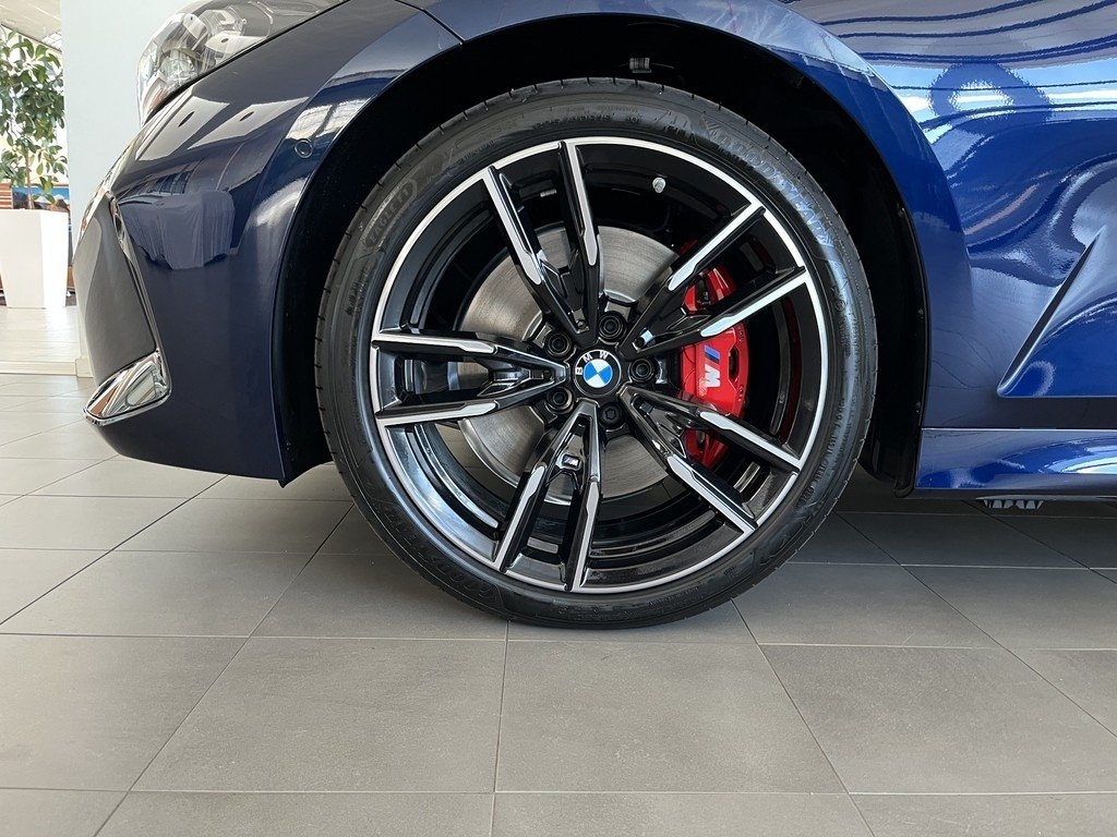 BMW M340i 2027, photo 4/10