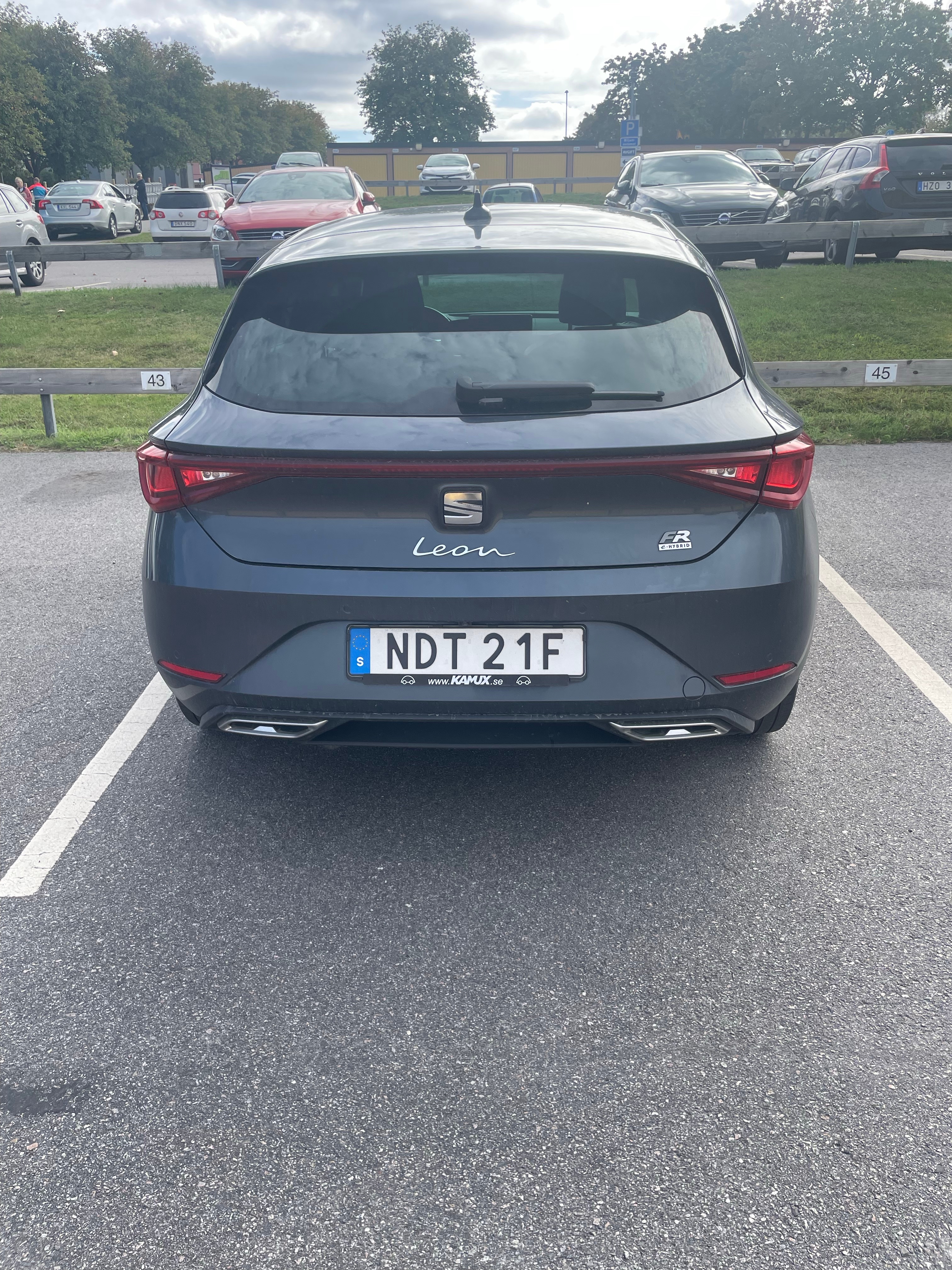 Seat Leon e-Hybrid DSG Sekventiell 2021, bild 4/9