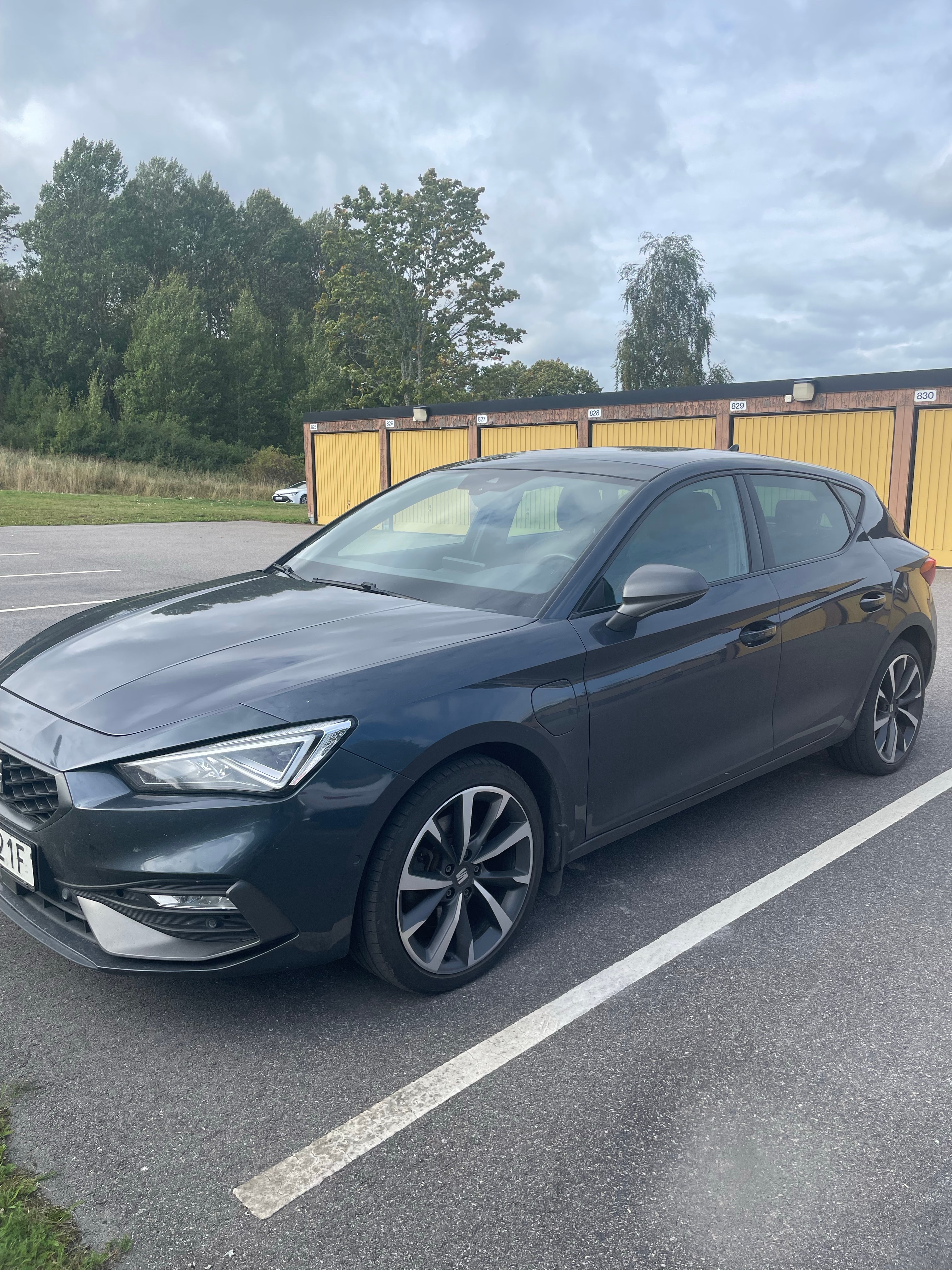Seat Leon e-Hybrid DSG Sekventiell 2021, bild 2/9