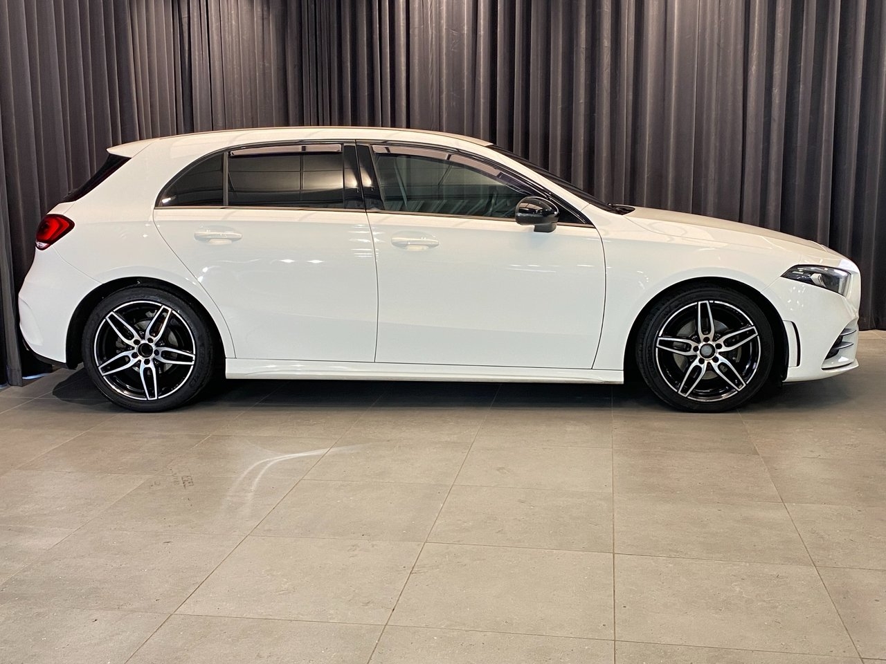 Mercedes-Benz A 180 7G-DCT AMG Line 2021, kuva 5/10