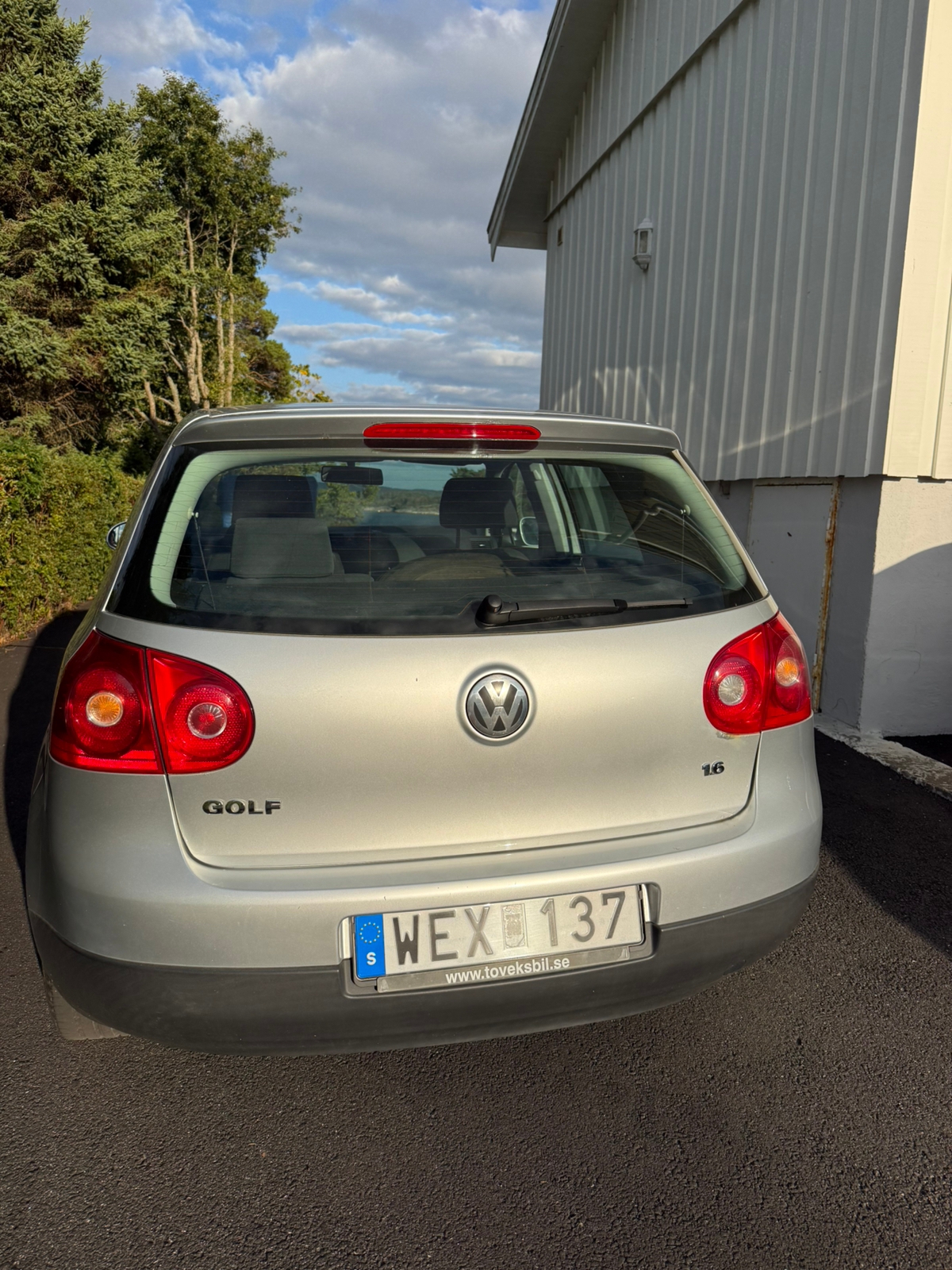 Volkswagen Golf V 5-dörrar 1.6 Manuell 2005, bild 2/6