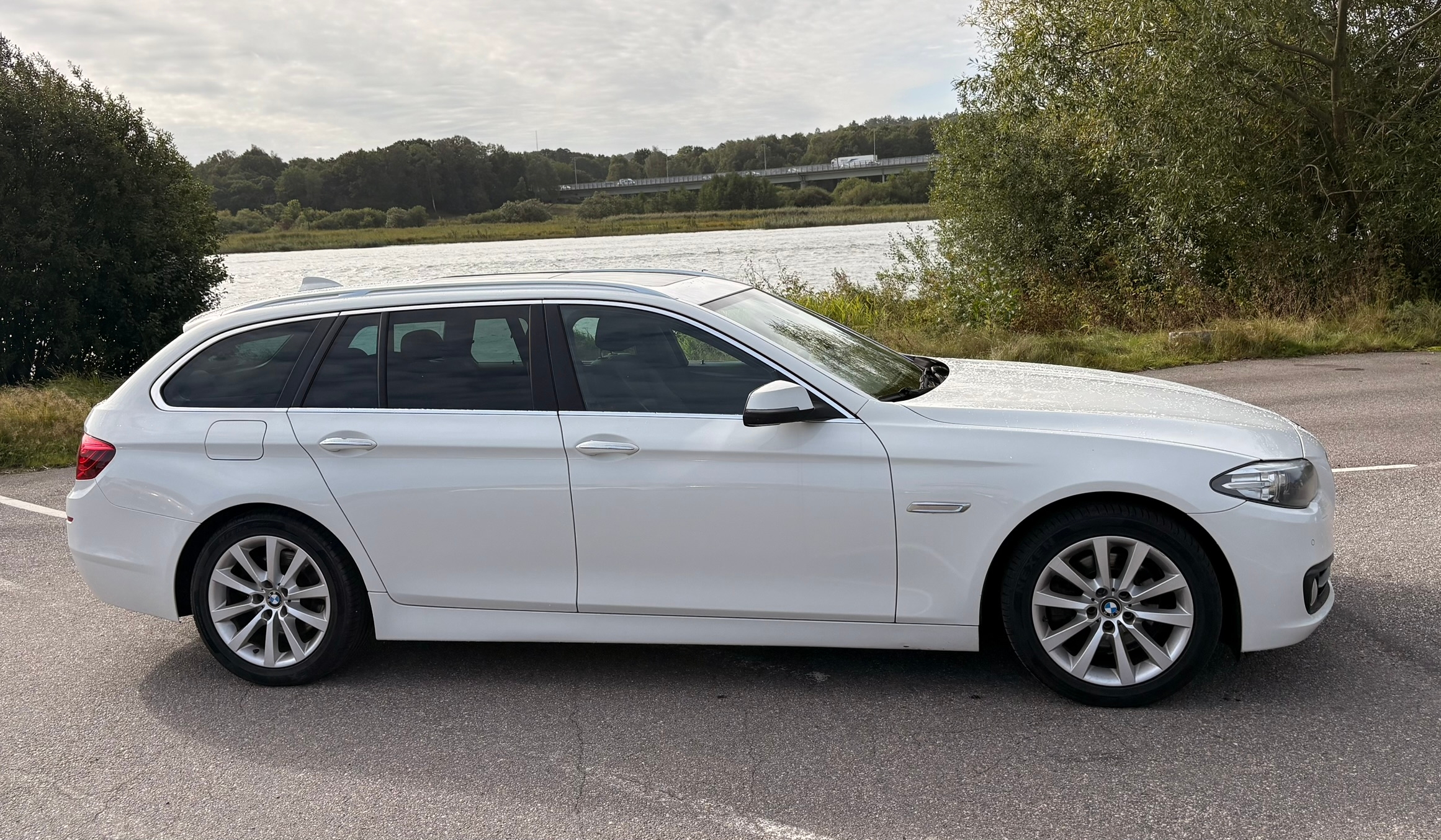 BMW 520 d xDrive Touring Steptronic 2015, bild 7/10