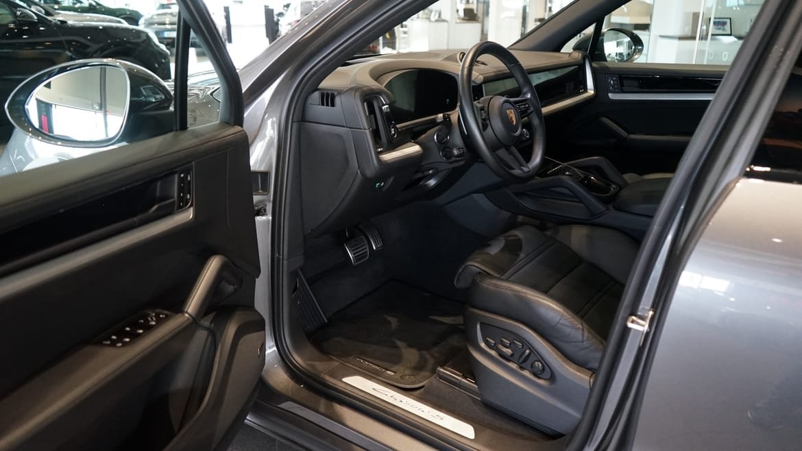 Porsche Cayenne S e-hybrid - 520hk 2024, bild 4/6