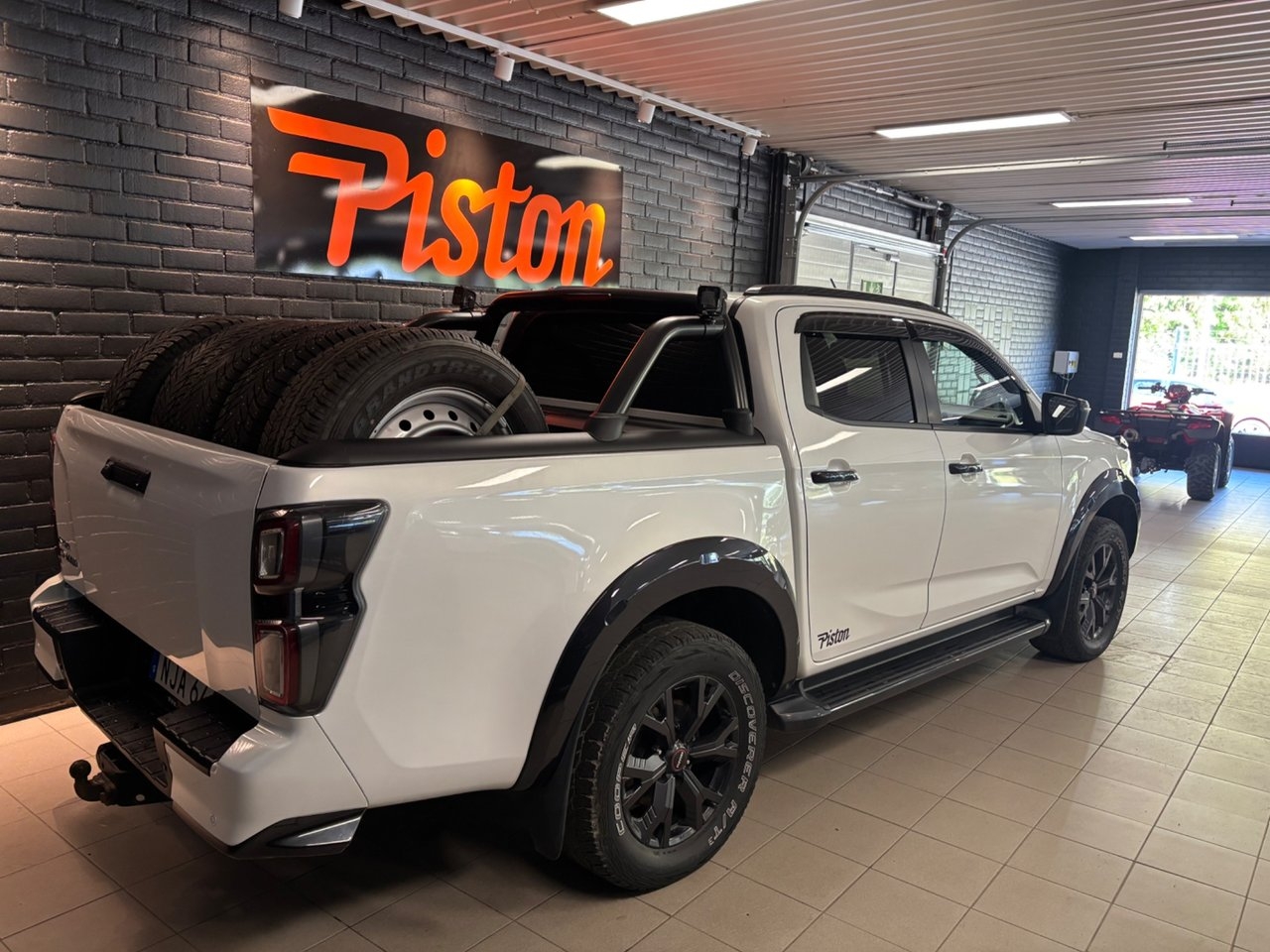 Isuzu D-max Crew Cab 1.9 CNG 4WD Euro 6 2023, bild 2/6