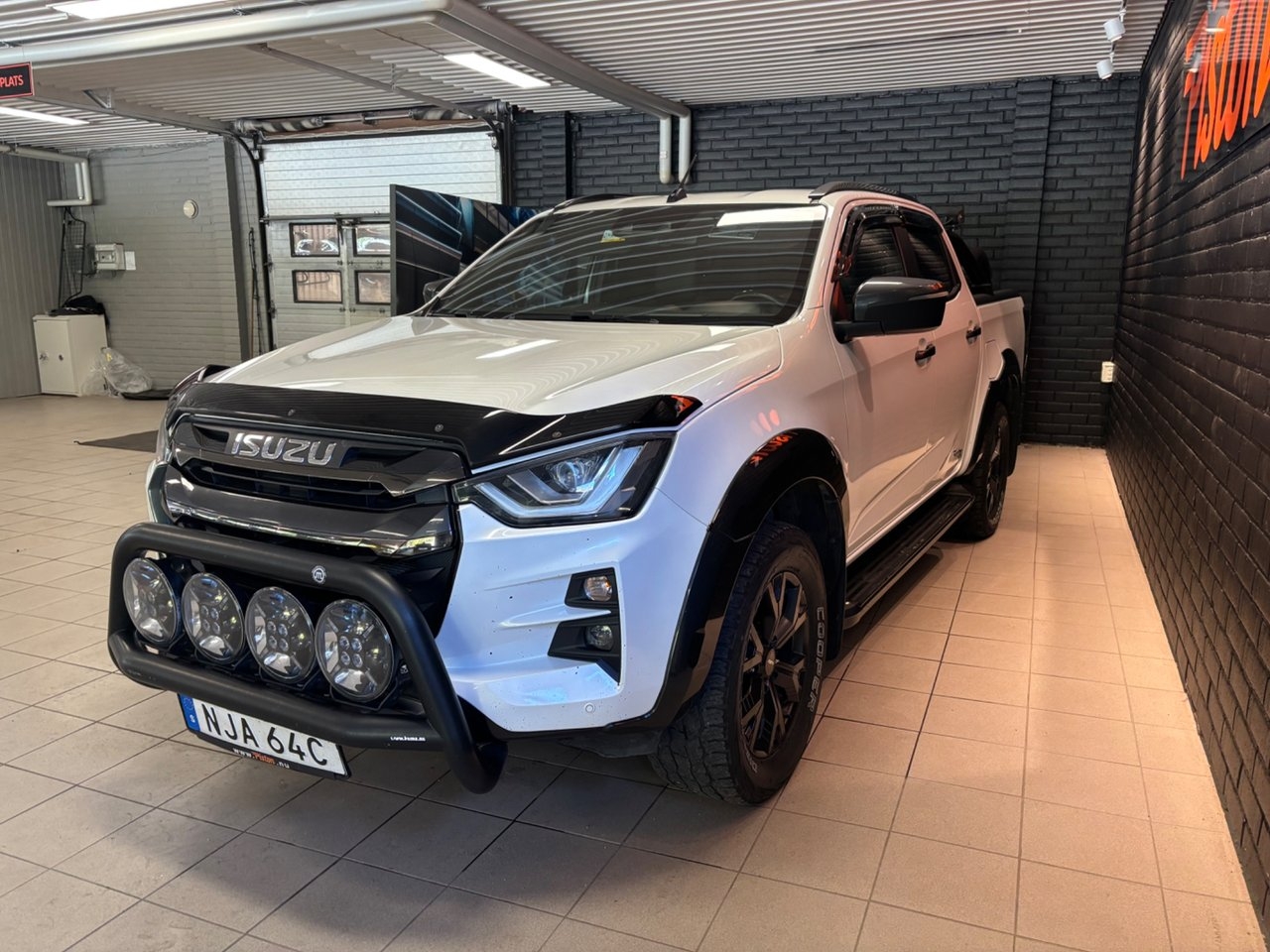 Isuzu D-max Crew Cab 1.9 CNG 4WD Euro 6 2023, bild 5/6