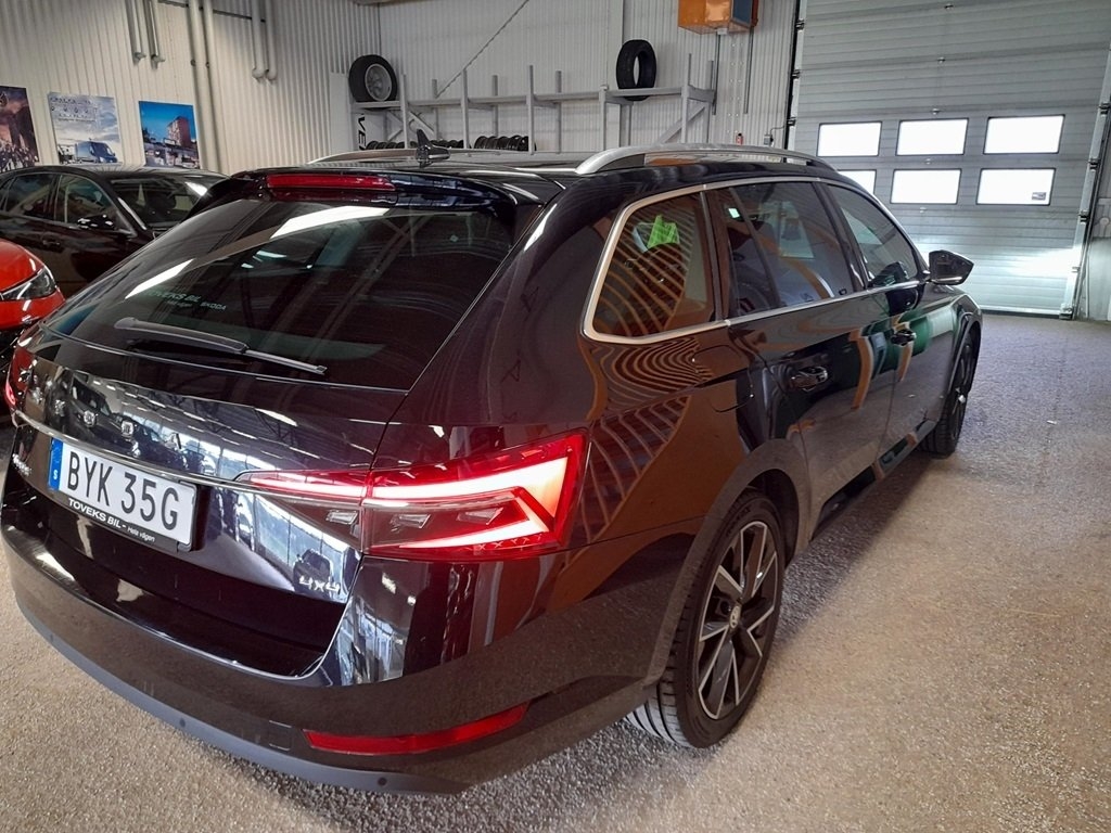 Skoda Superb COM STYLE TDi200hk 4x4 2022, bild 4/7