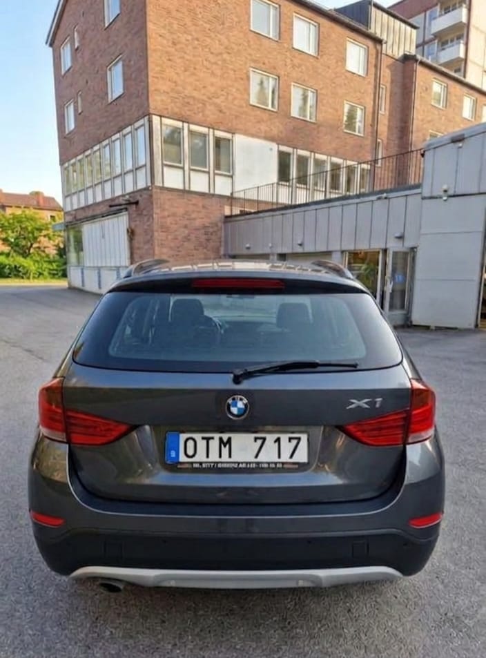 BMW X1 xDrive20d Steptronic 2013, photo 3/5