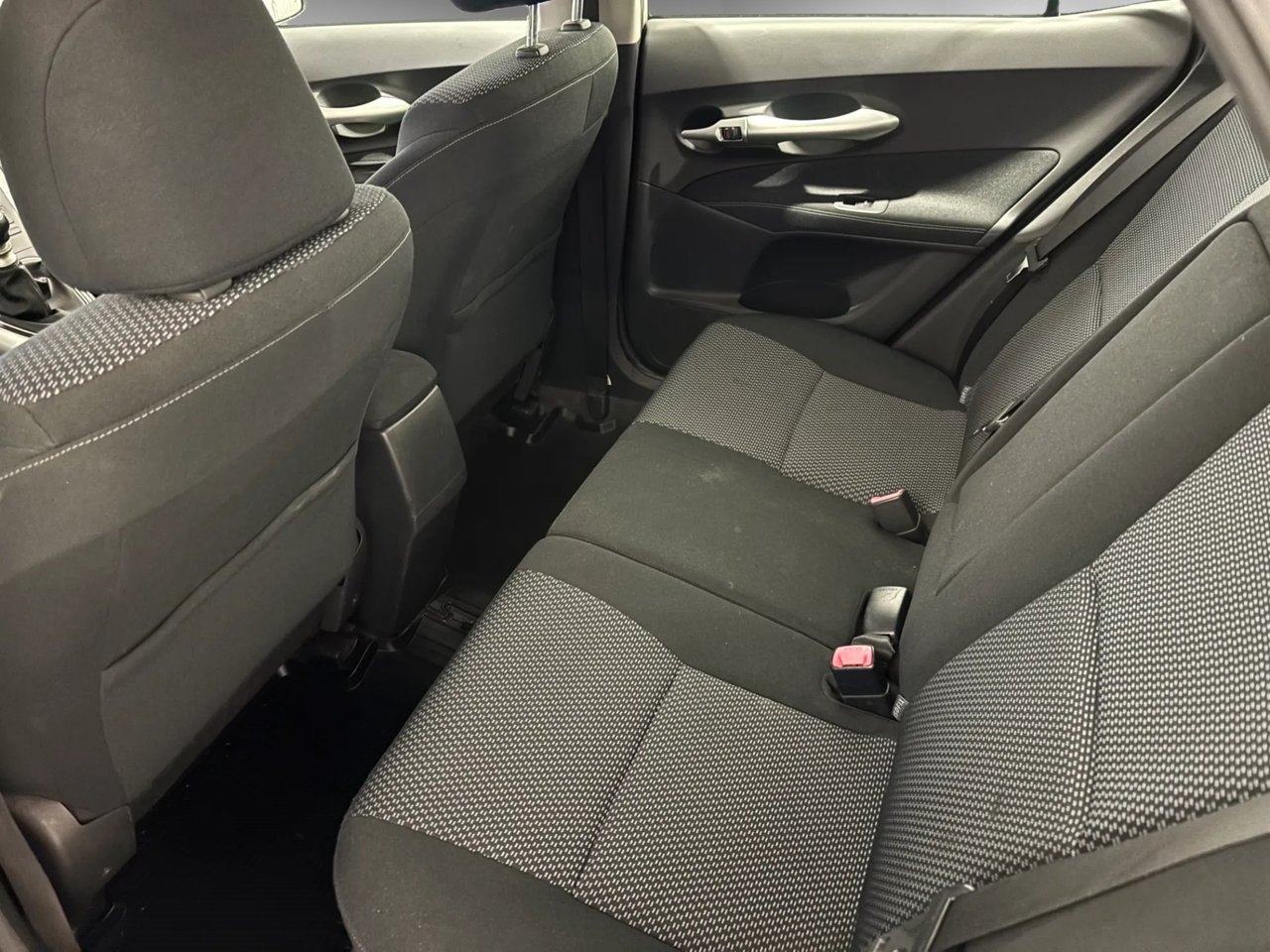 Toyota Auris 5-dörrar 1.4 D-4D Plus 2010, bild 6/7