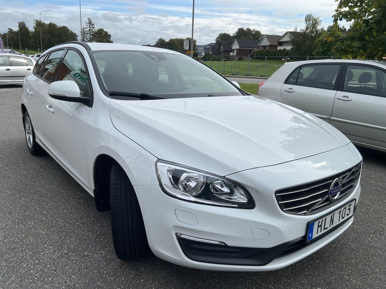 Volvo V60 D2 Powershift Kinetic Euro 5 2015, bild 2/9
