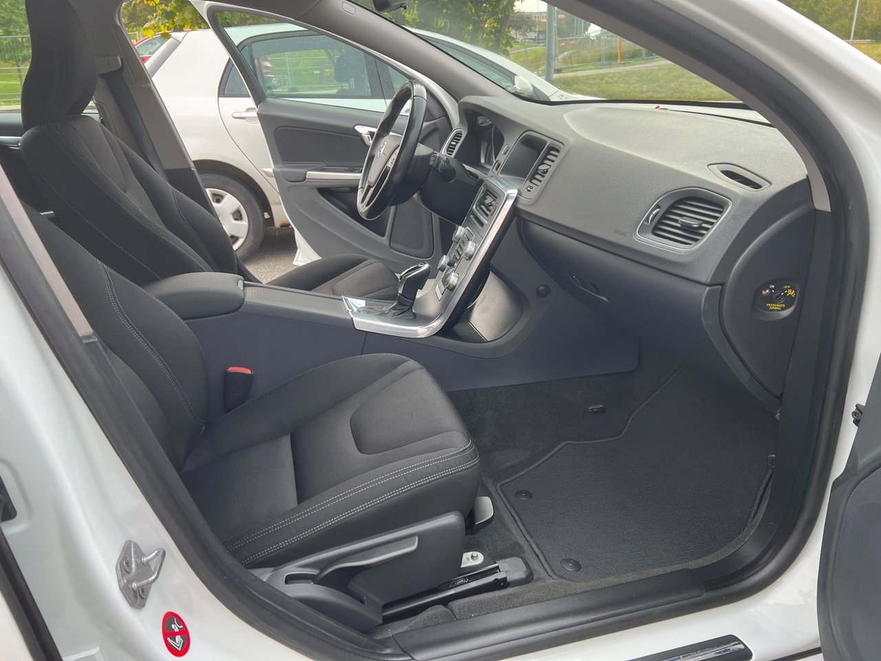Volvo V60 D2 Powershift Kinetic Euro 5 2015, bild 7/9