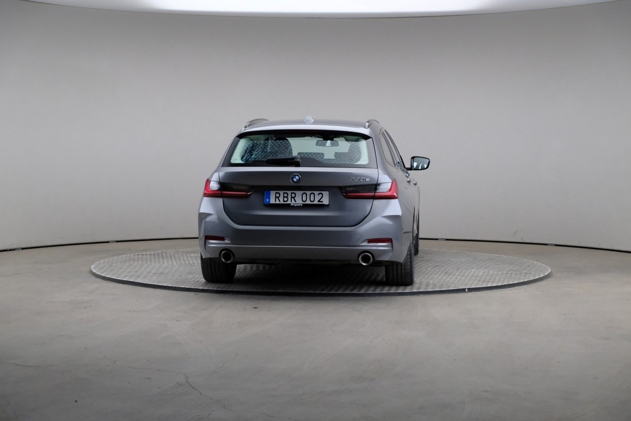 BMW 330 2023, photo 5/10