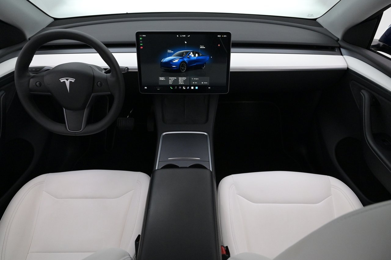 Tesla Model Y 2023, bild 6/10