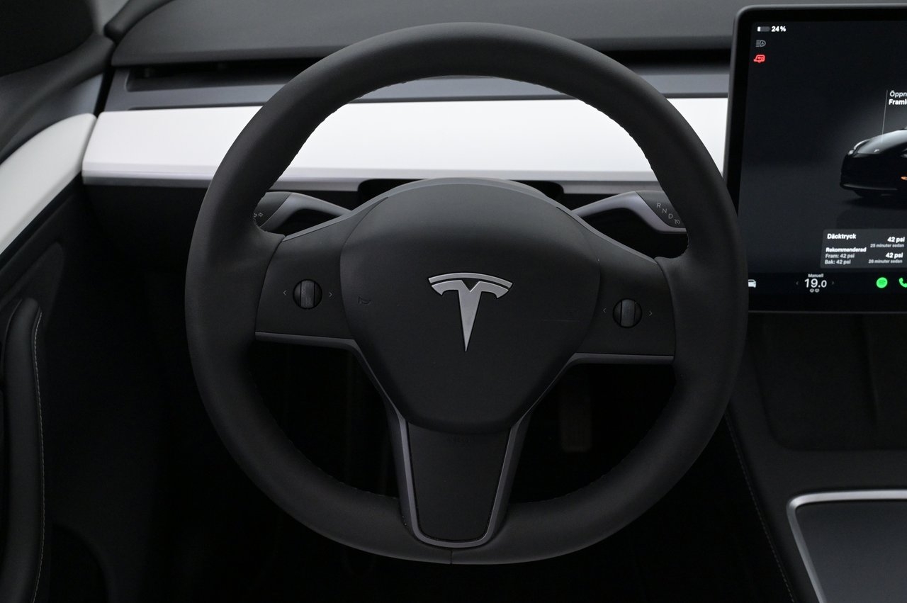 Tesla Model Y Long Range AWD Uppg 2024, bild 7/10