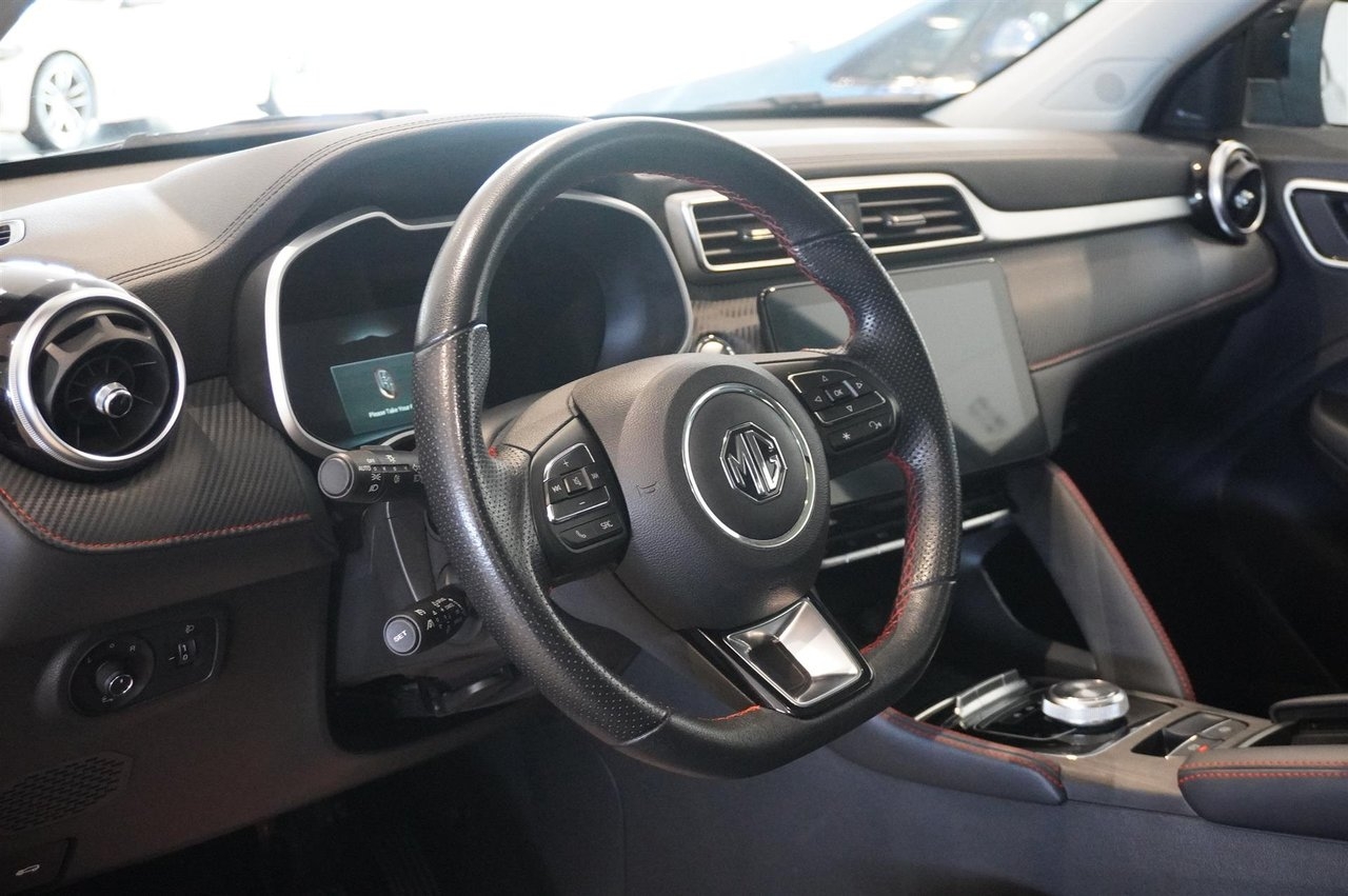 MG ZS Long Range Luxury 2022, bild 2/10