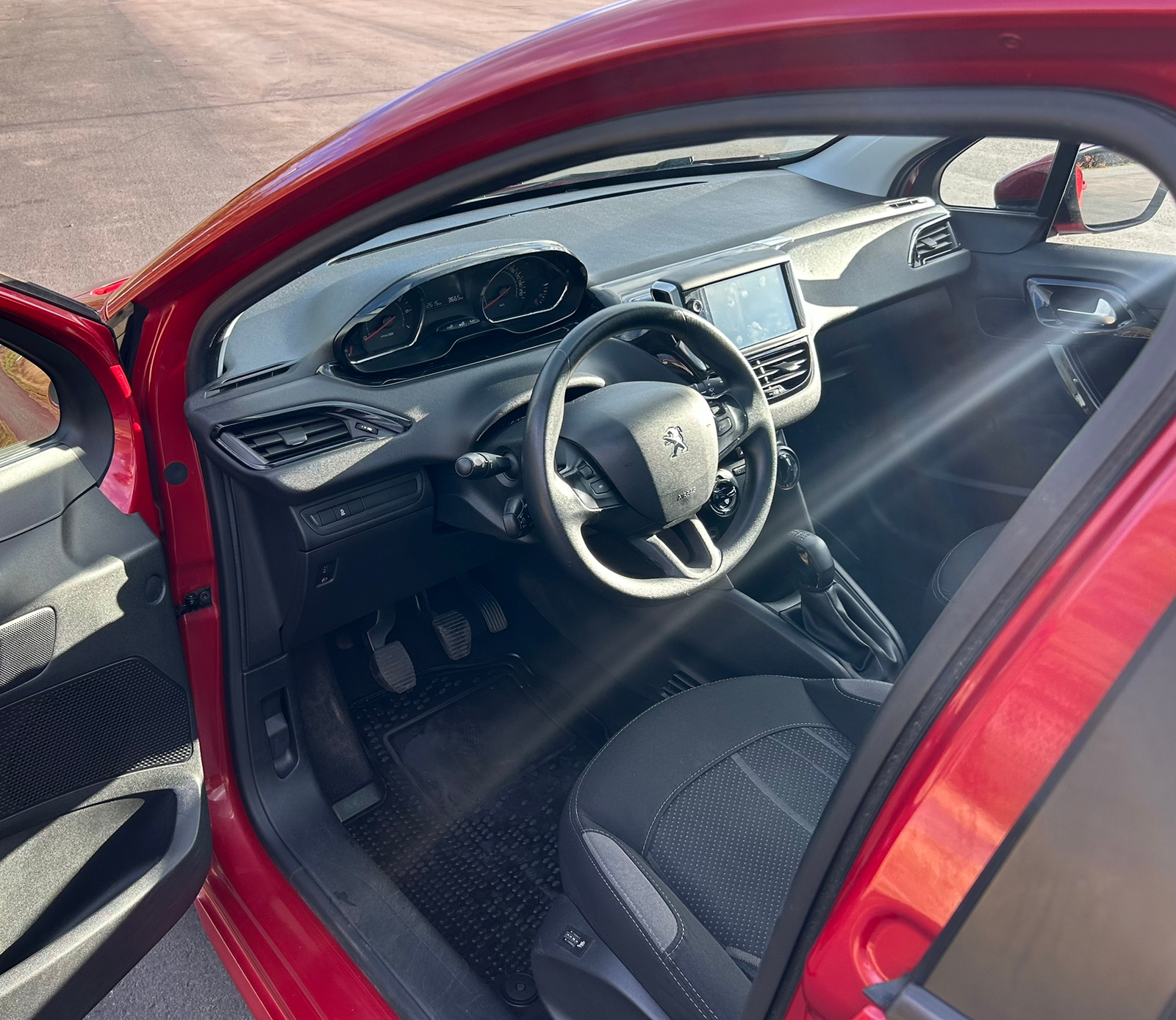 Peugeot 208 5-dörrar 1.2 VTi 82hk 2014, bild 5/7