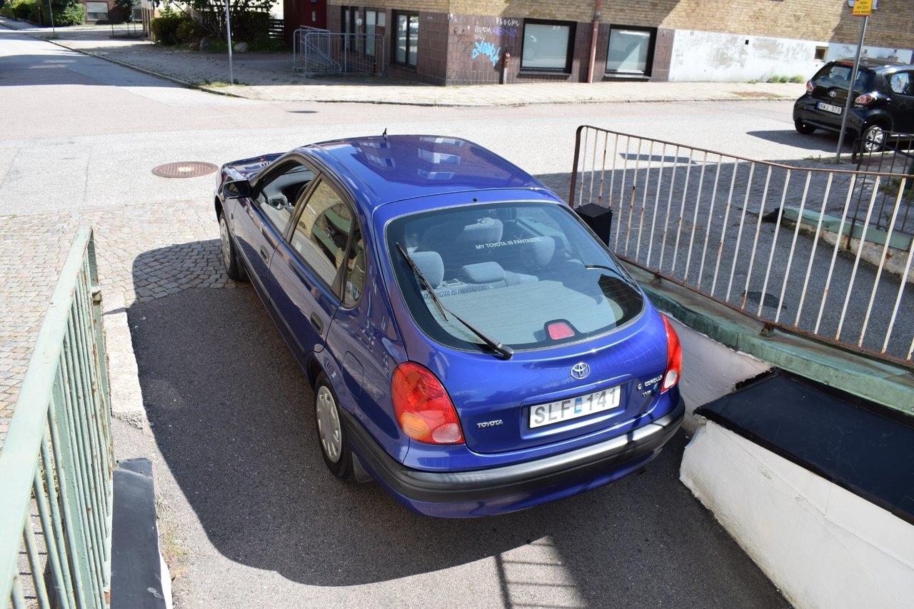 Toyota Corolla Liftback 1.4 VVT-i 2001, bild 7/10