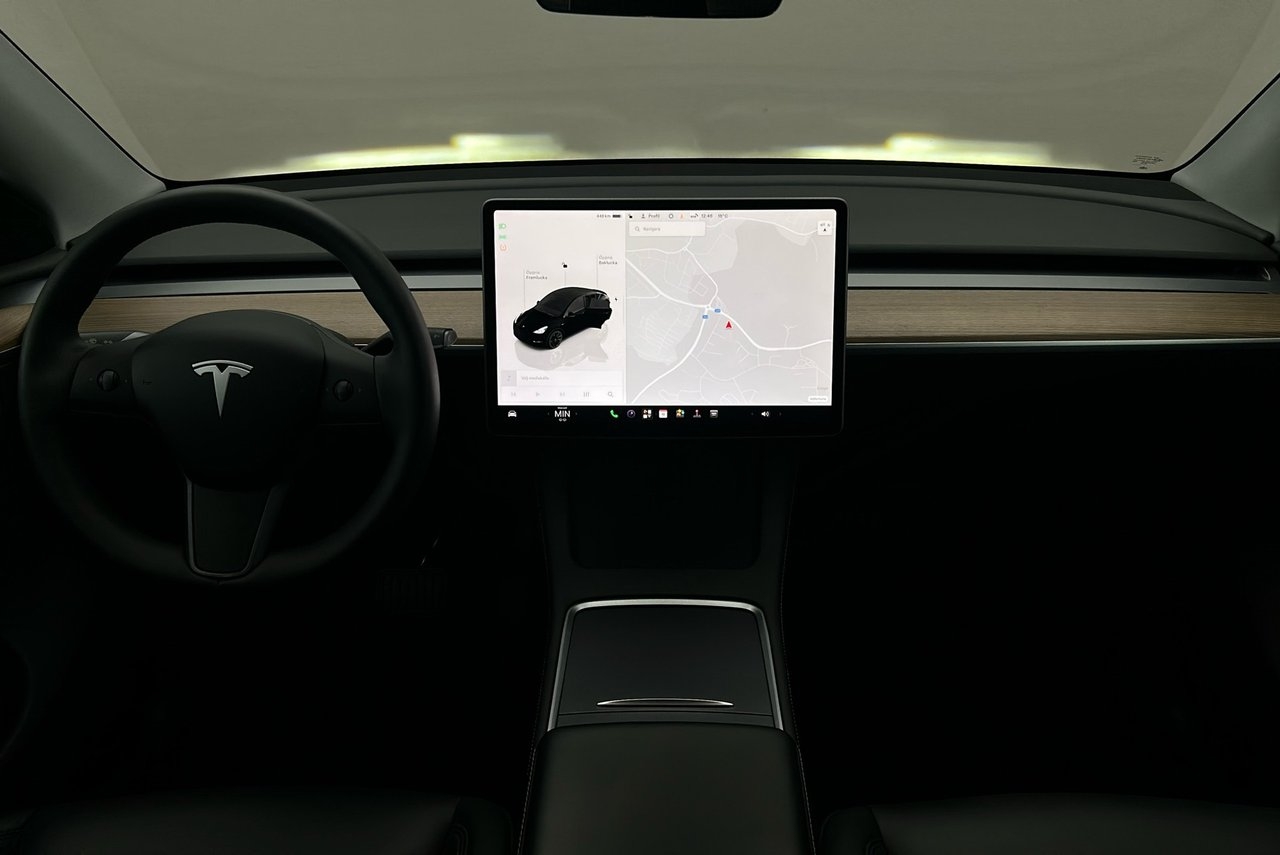 Tesla Model Y Long Range AWD 2023, bild 6/10