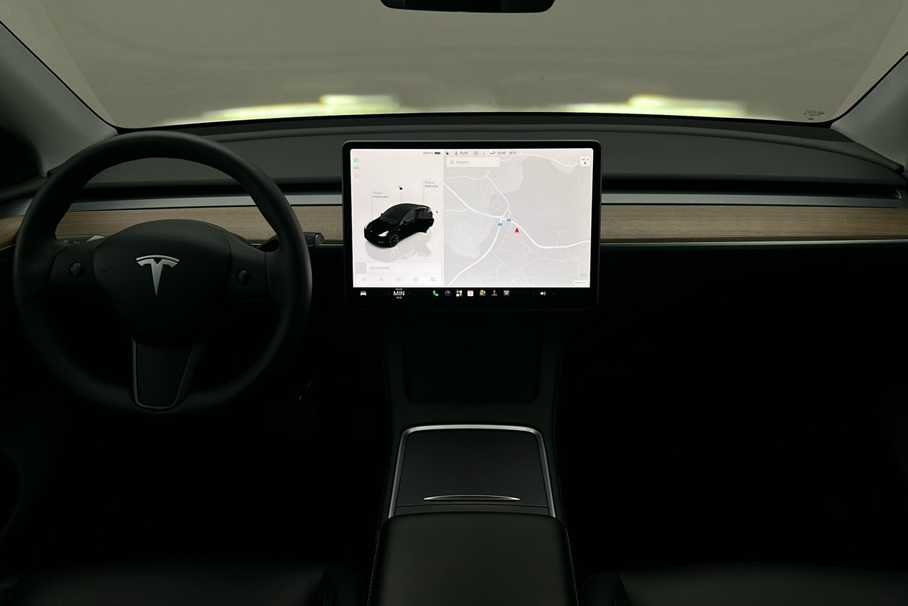 Tesla Model Y Long Range AWD 2023, bild 3/3