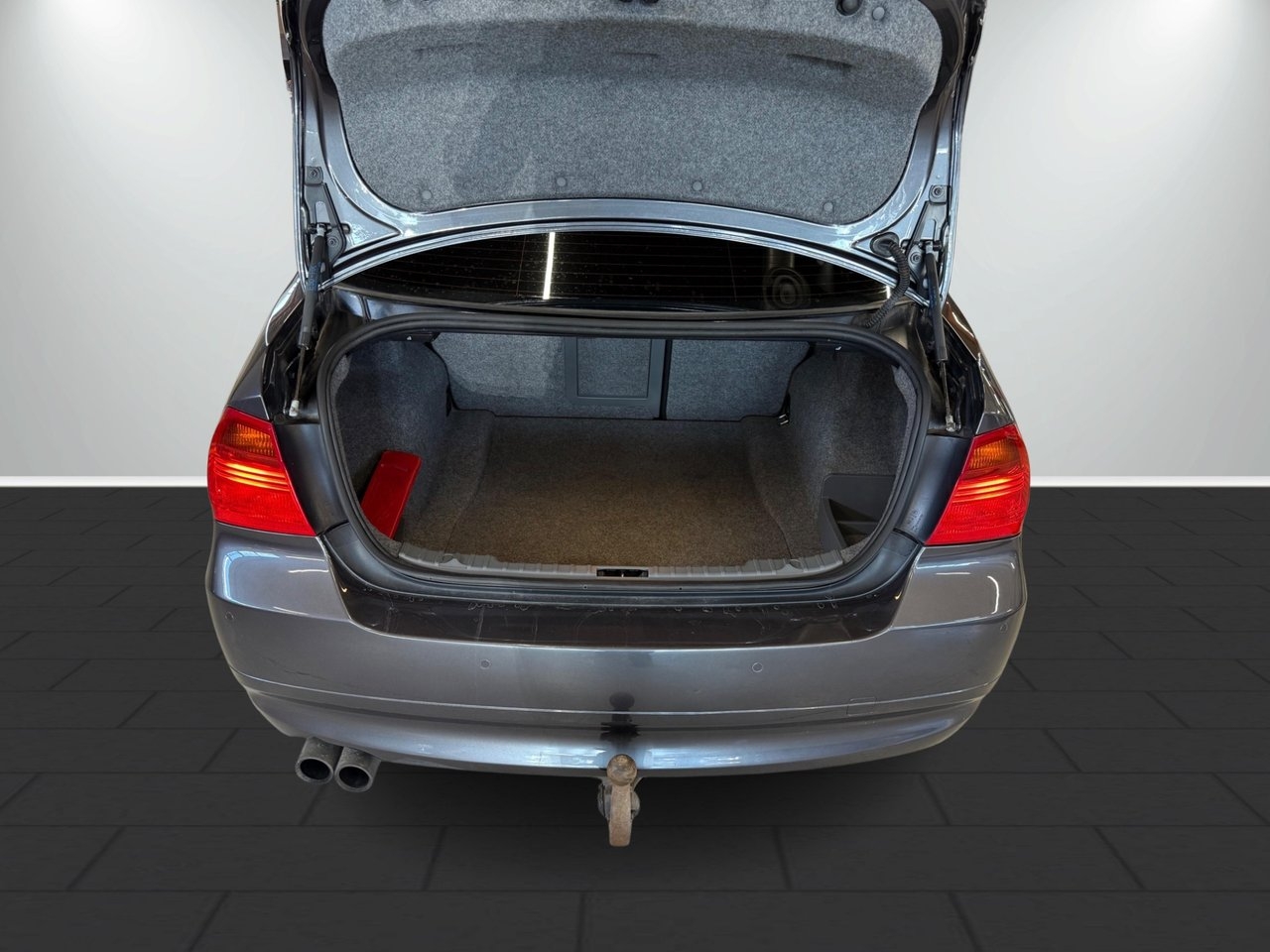 BMW 325 2008, kuva 7/10