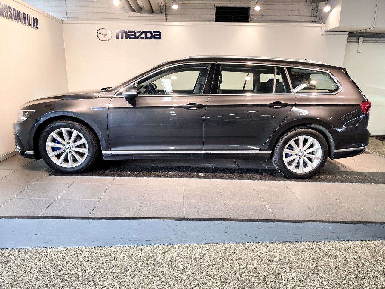 Volkswagen Passat 2020, photo 4/24