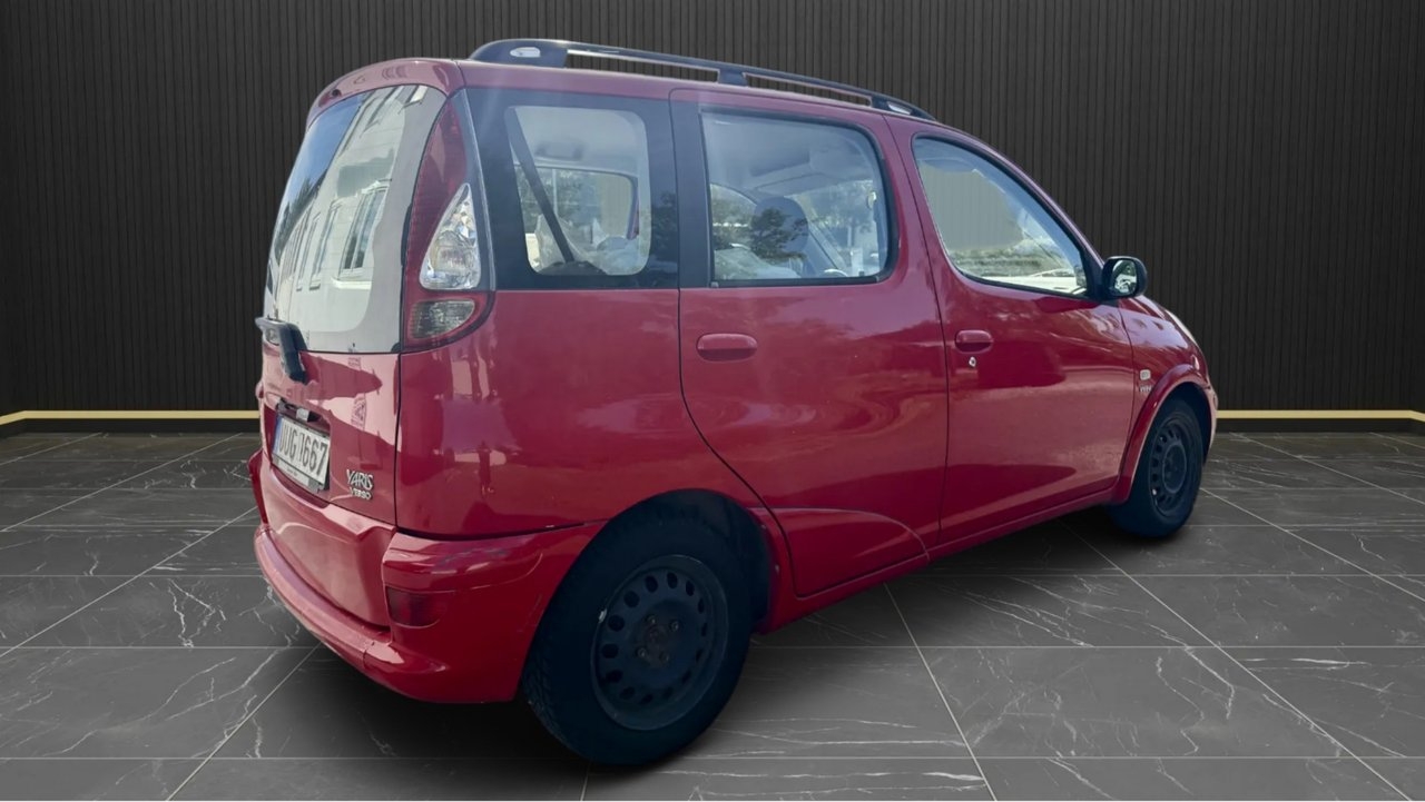 Toyota Yaris Verso 2004, photo 4/7