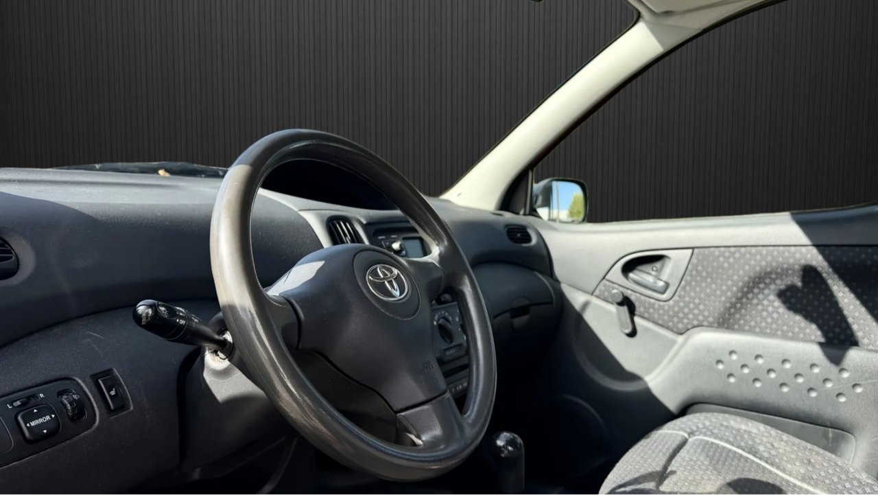 Toyota Yaris Verso 2004, photo 5/7