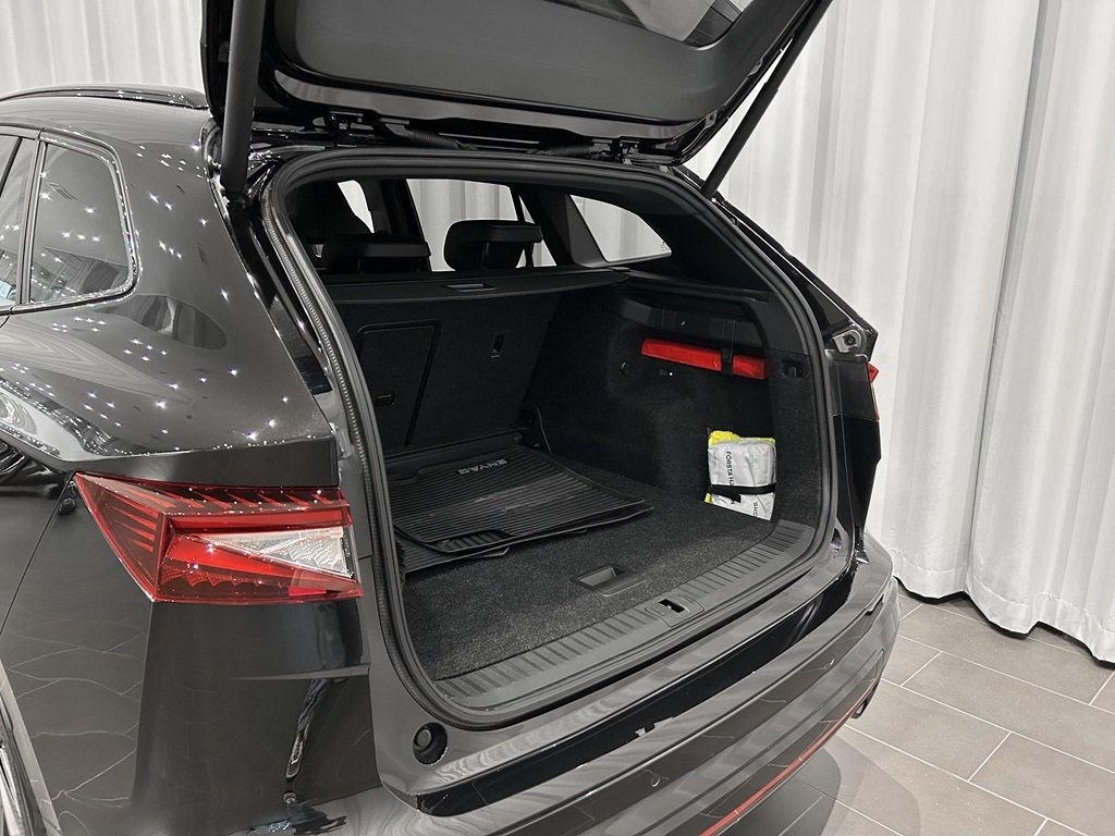 Skoda Enyaq RS 82 kWh 340hk 2025, bild 4/10