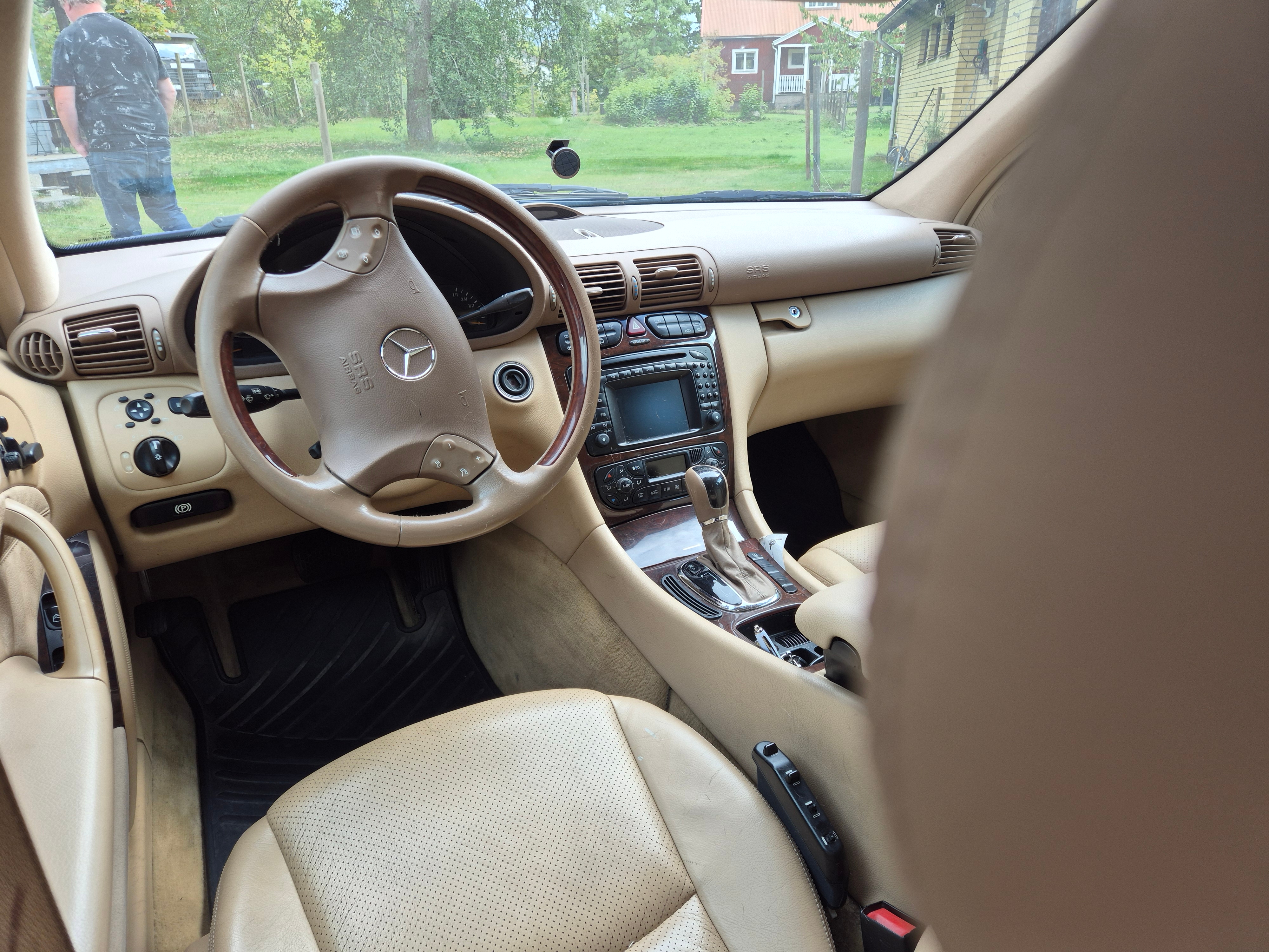 Mercedes-Benz C 270 T CDI Automatisk 2003, bild 2/3