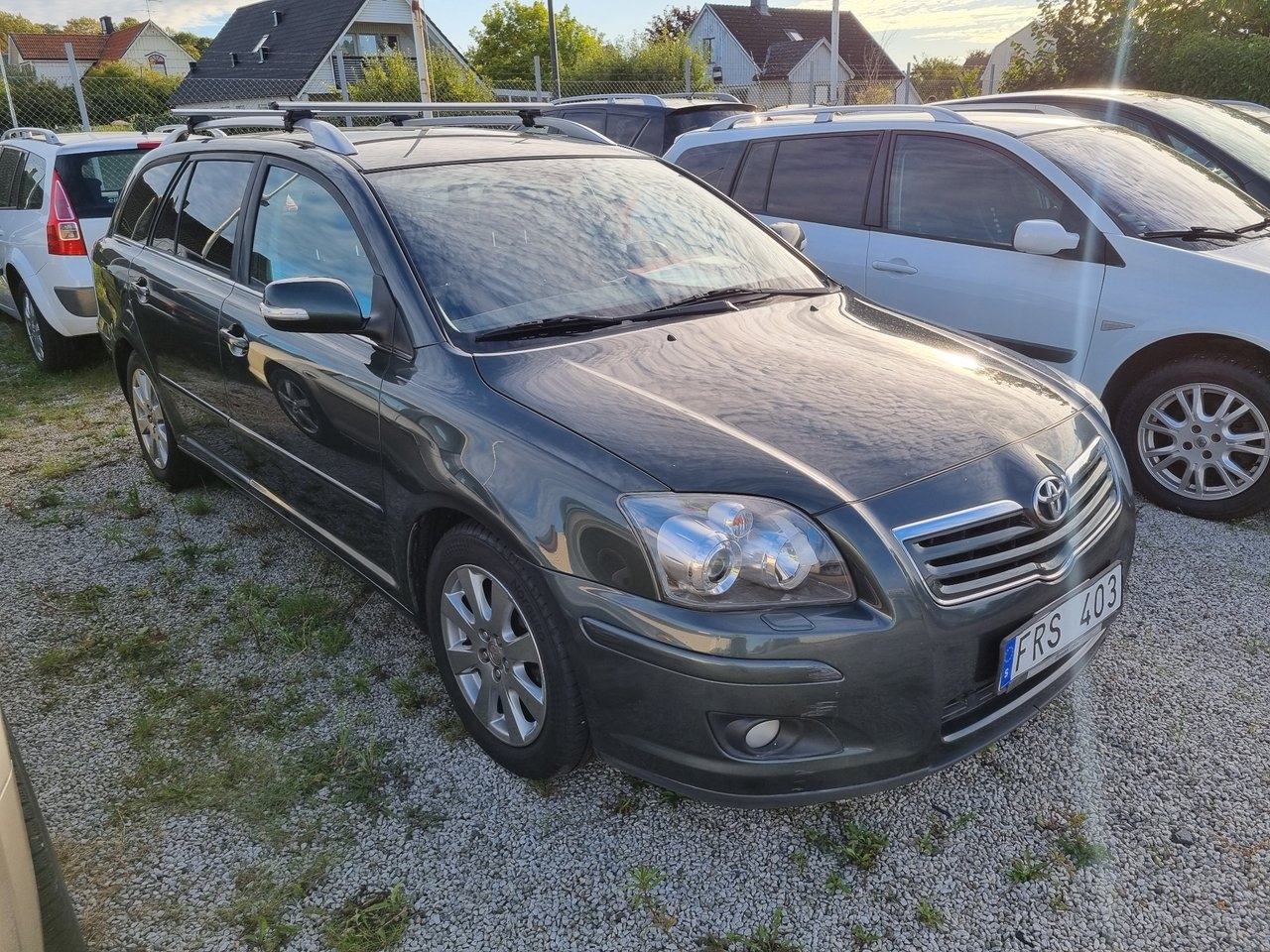 Toyota Avensis 2009, bild 2/23