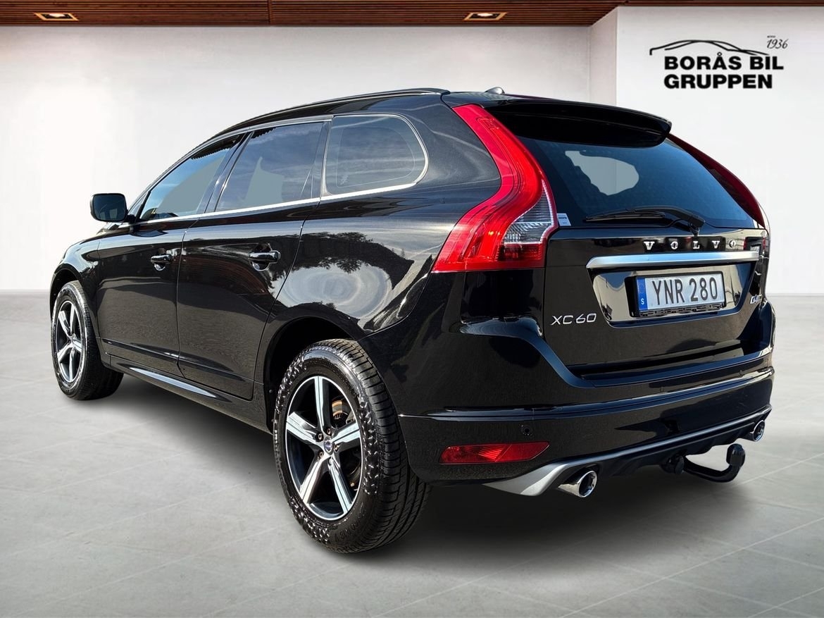 Volvo XC60 D4 AWD Classic R-Design 2017, bild 2/17