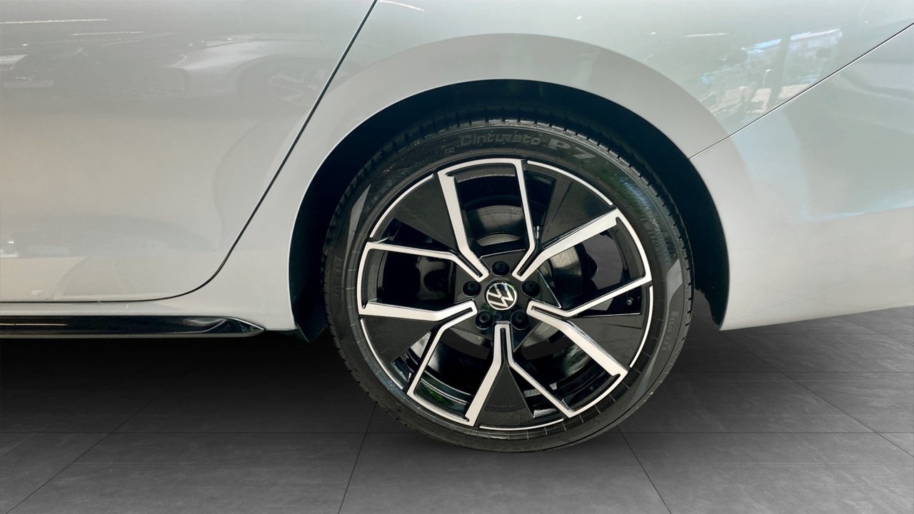 Volkswagen Passat 2025, bild 6/10