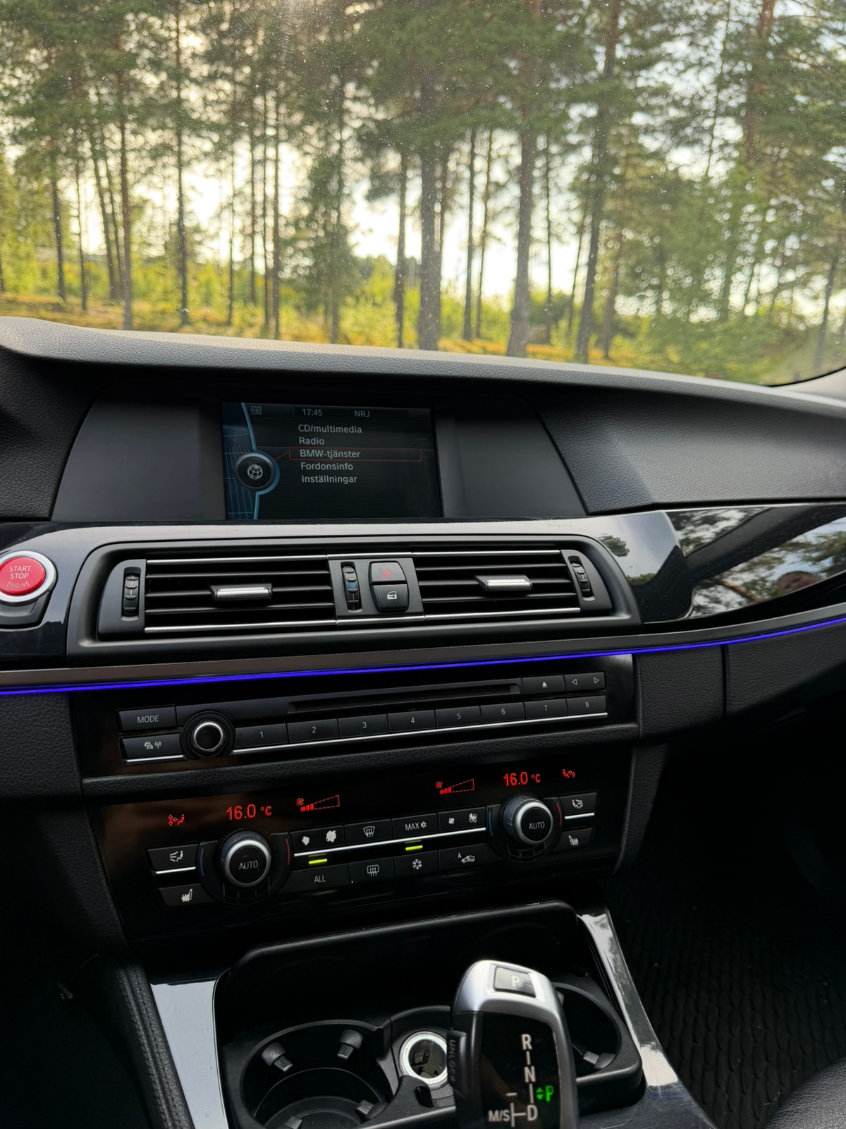 BMW 520 d Sedan Steptronic 2011, bild 8/8