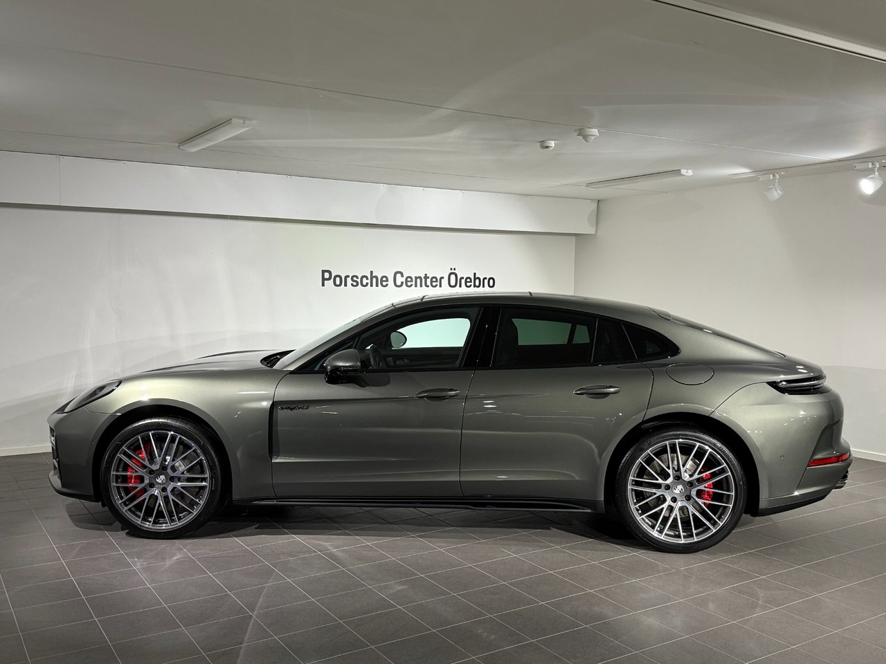 Porsche Panamera 4S E-Hybrid 2026, photo 4/10