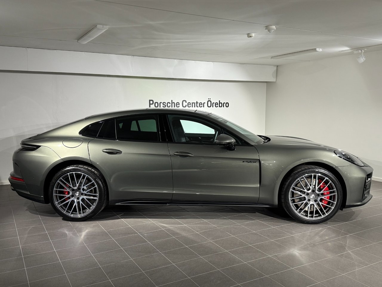 Porsche Panamera 4S E-Hybrid 2026, photo 3/10