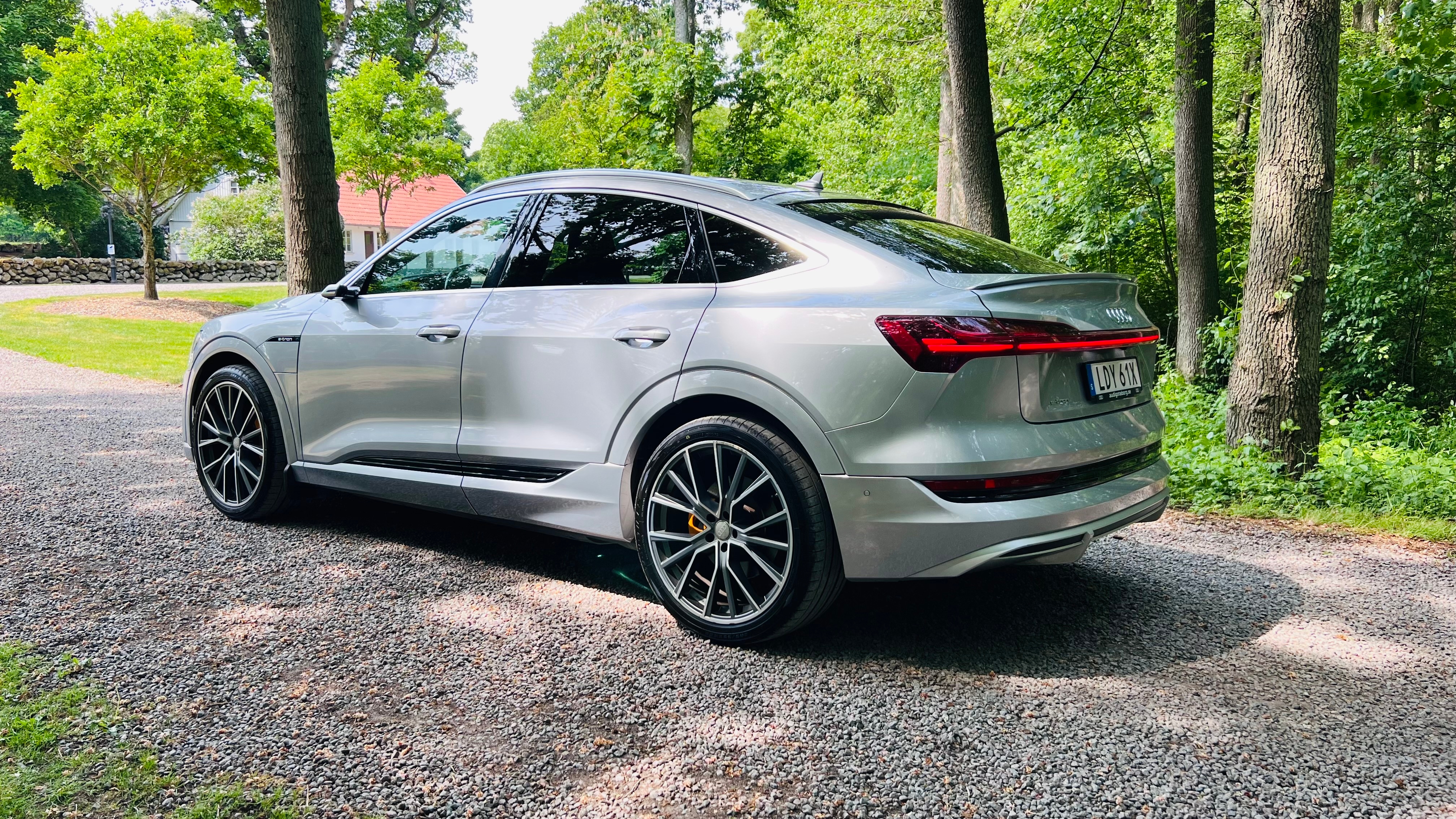 Audi e-tron 2021, photo 4/10
