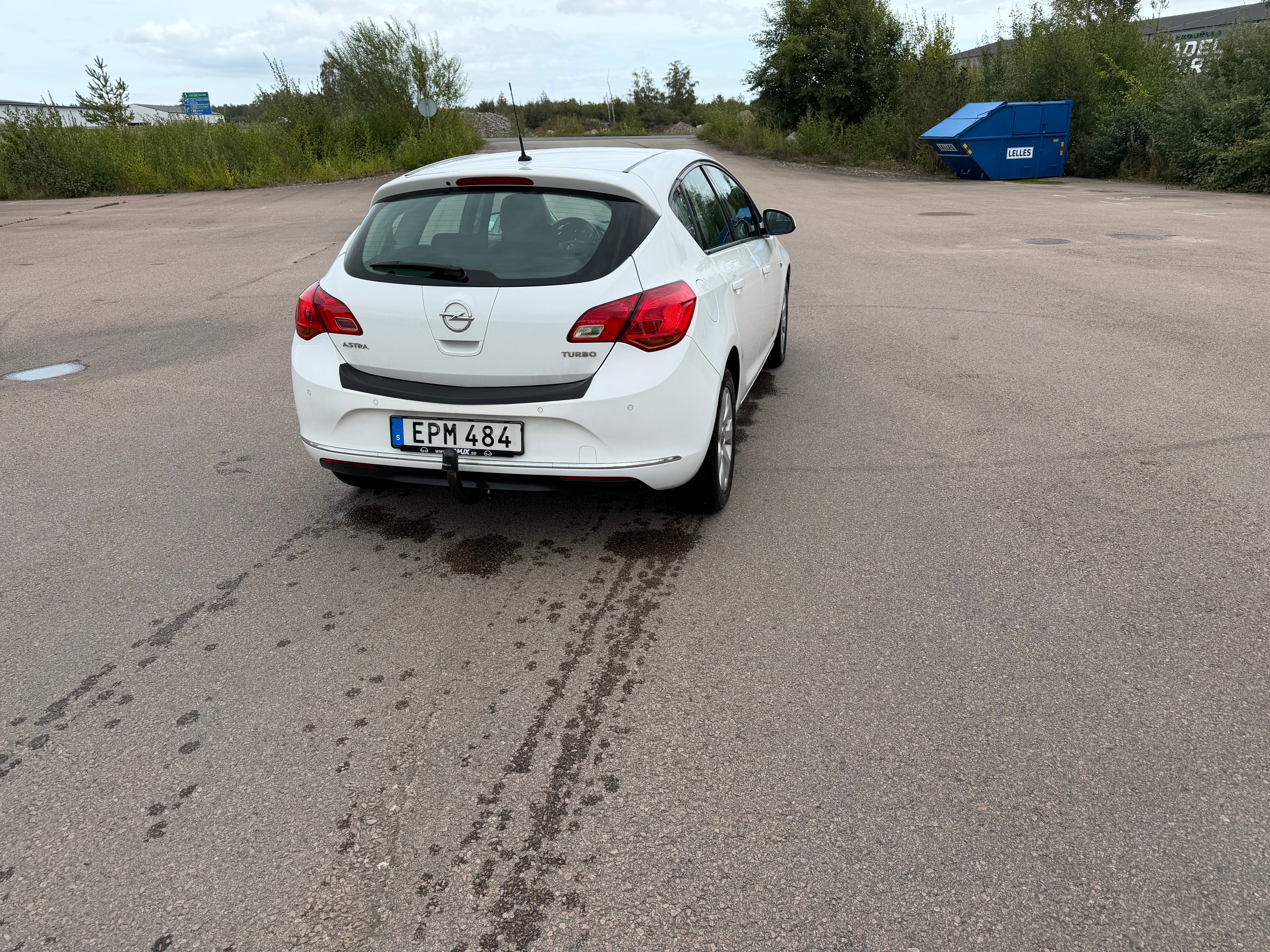 Opel Astra 1.4 Turbo Automatisk 2015, kuva 2/5