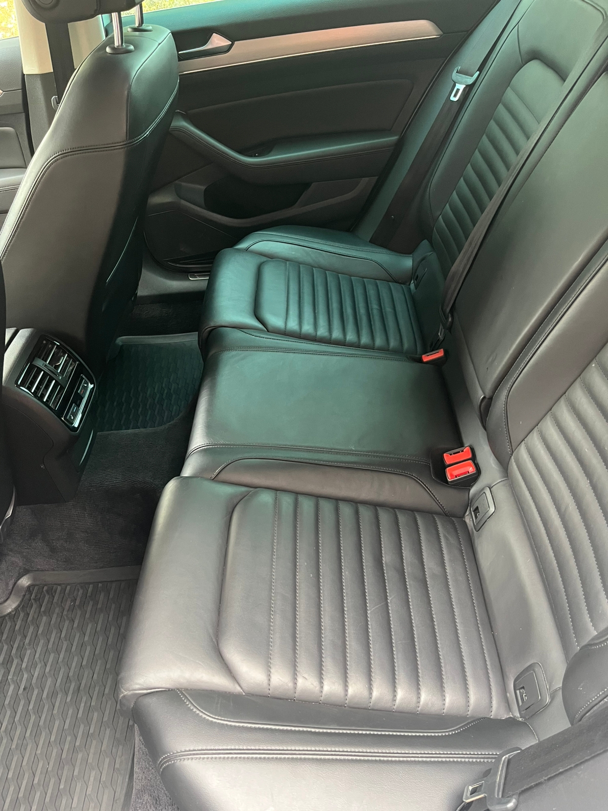 Volkswagen Passat 2018, kuva 7/8