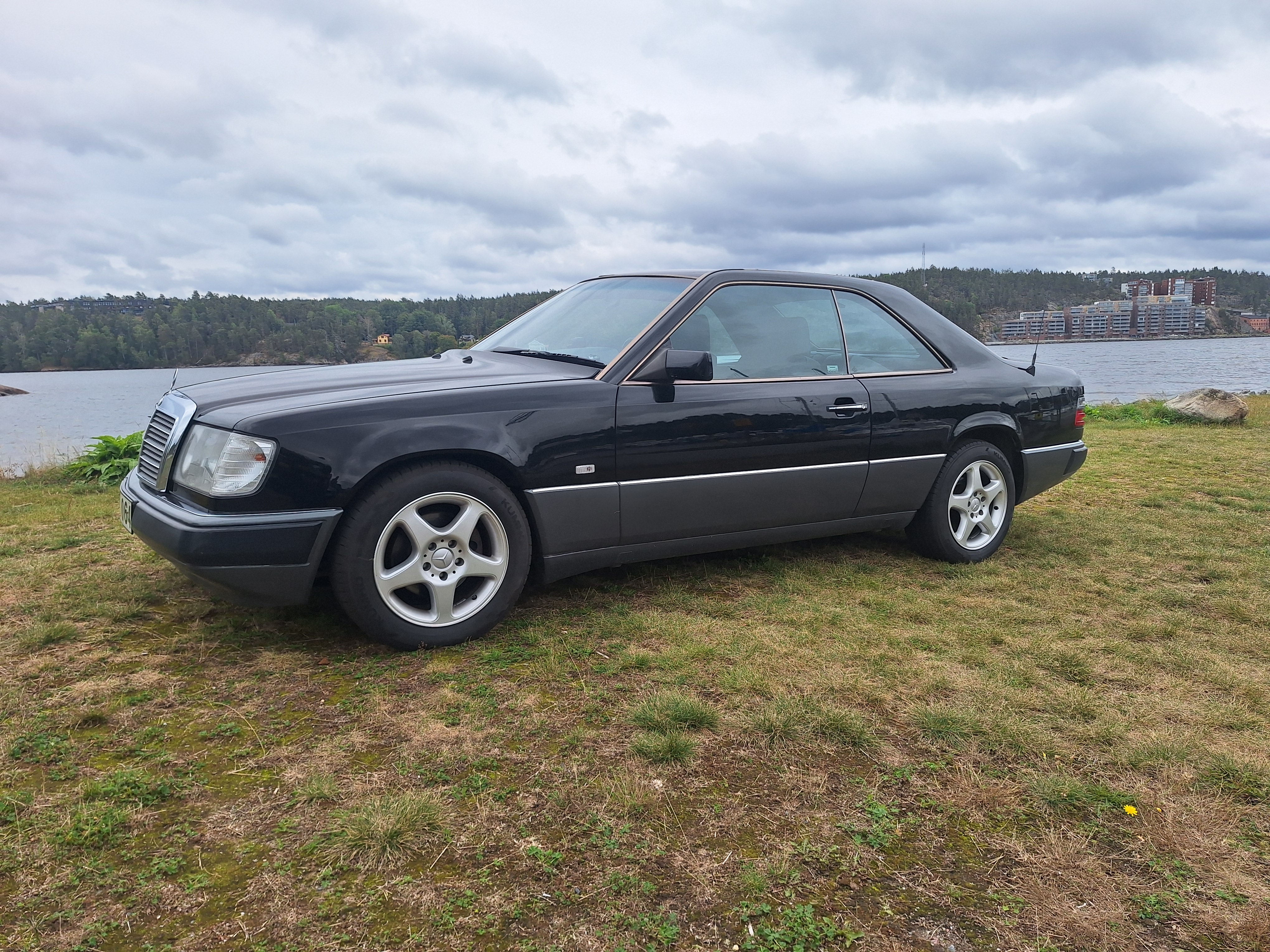 Mercedes-Benz 300