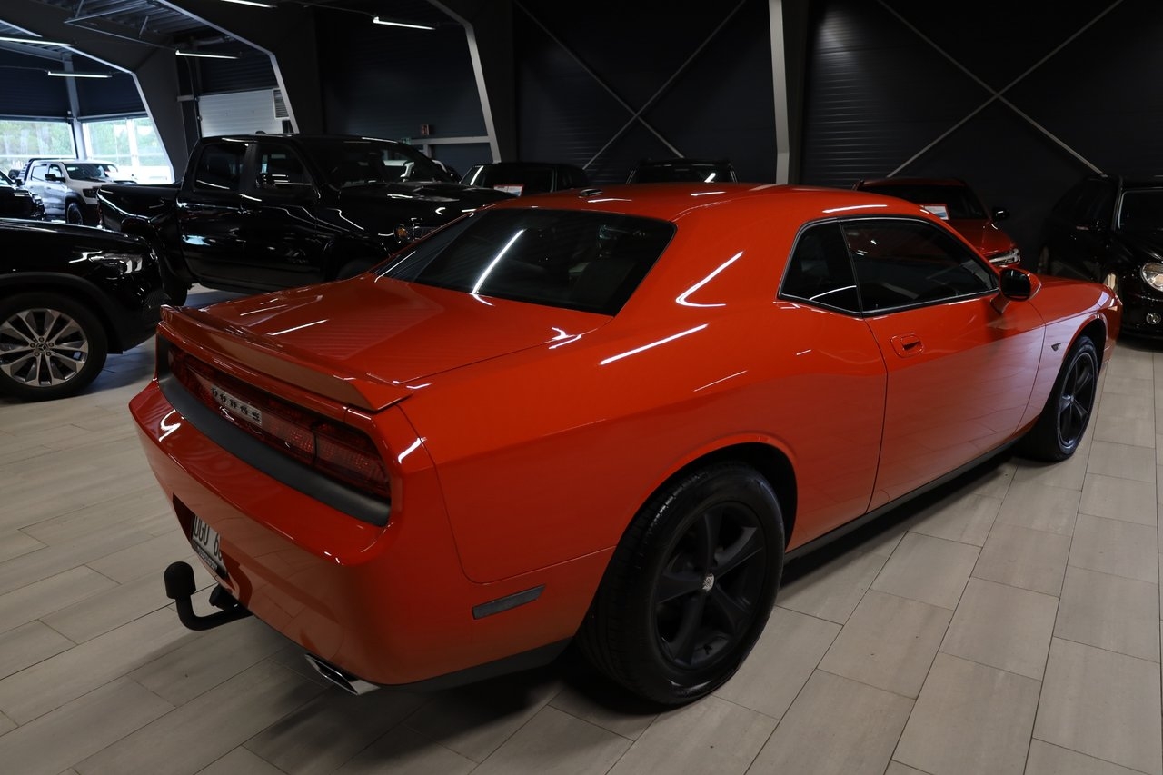 Dodge Challenger 2010, kuva 7/10