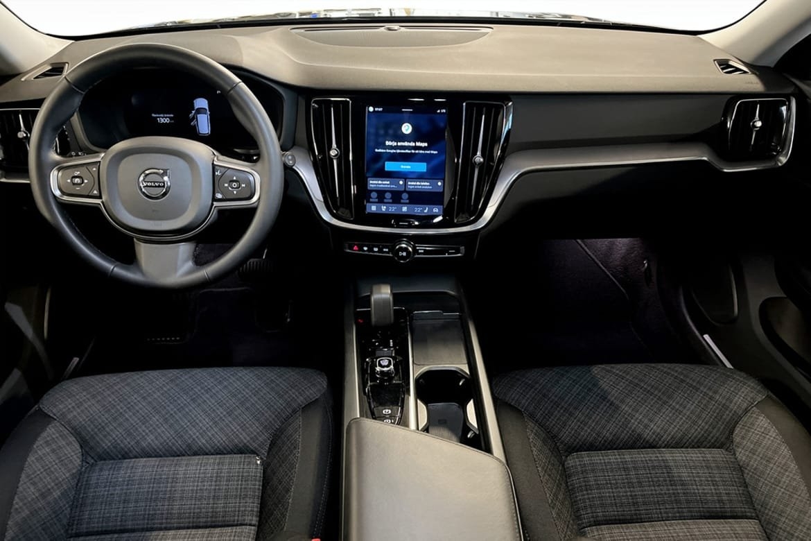 Volvo V60 B4 Bensin Core 2024, photo 4/9