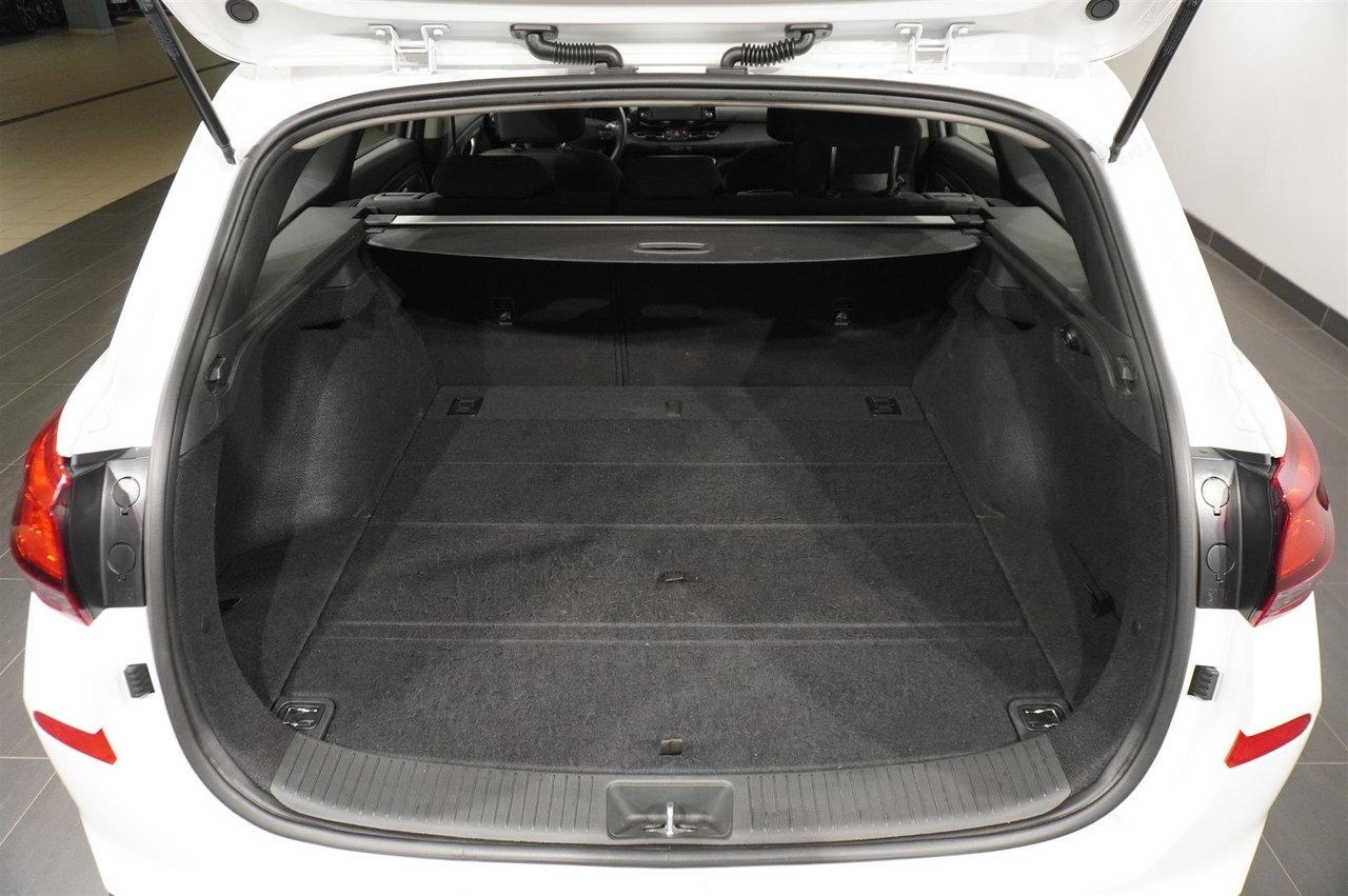 Hyundai i30 2023, bild 6/10