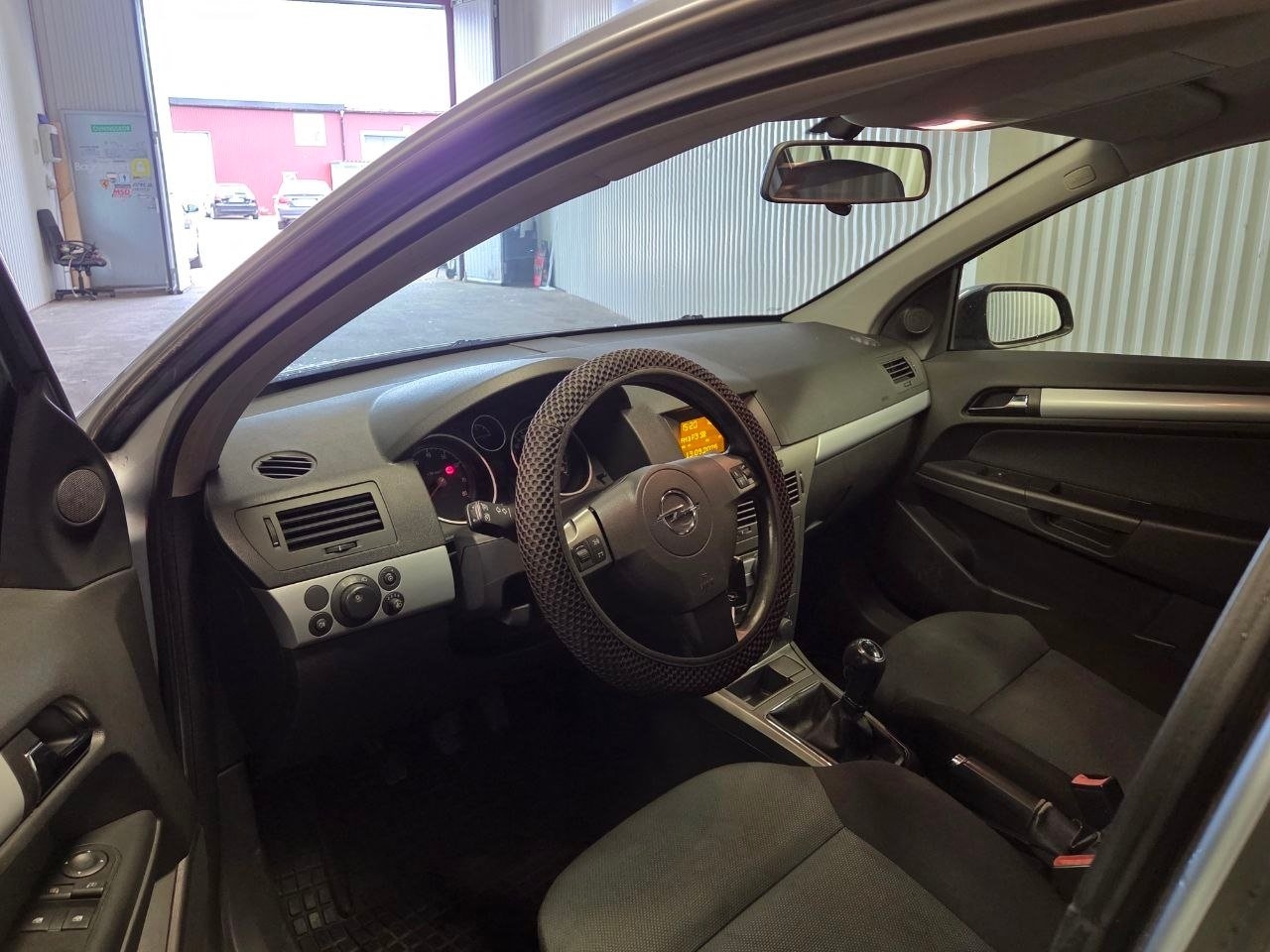 Opel Astra 1.8 ECOTEC Euro 4 2005, photo 3/10