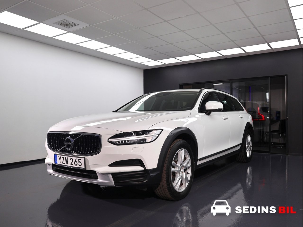 Volvo V90 Cross Country